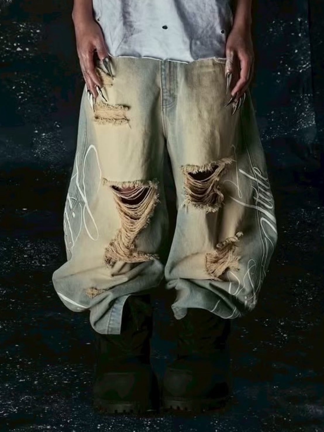 【Cozy world Wide】"LIFESTYLE" VINTAGE WAXED BAGGY JEANS / 【コージーワールドワイド】レタリングダメージウォッシュバギーデニムパンツ