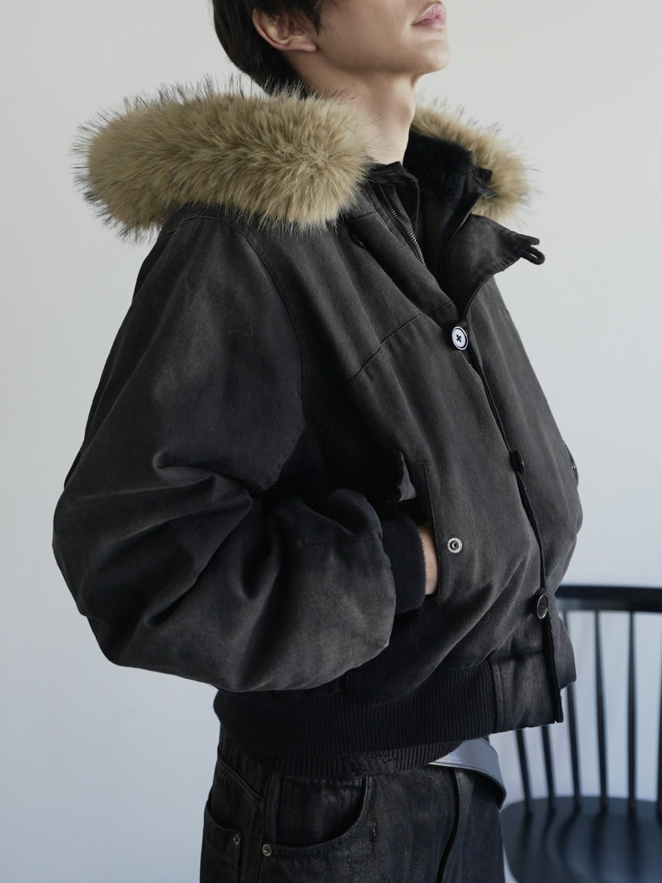 【CHIKASHITSU PLUS HIGH】N-2B cropped hood blouson (denim)