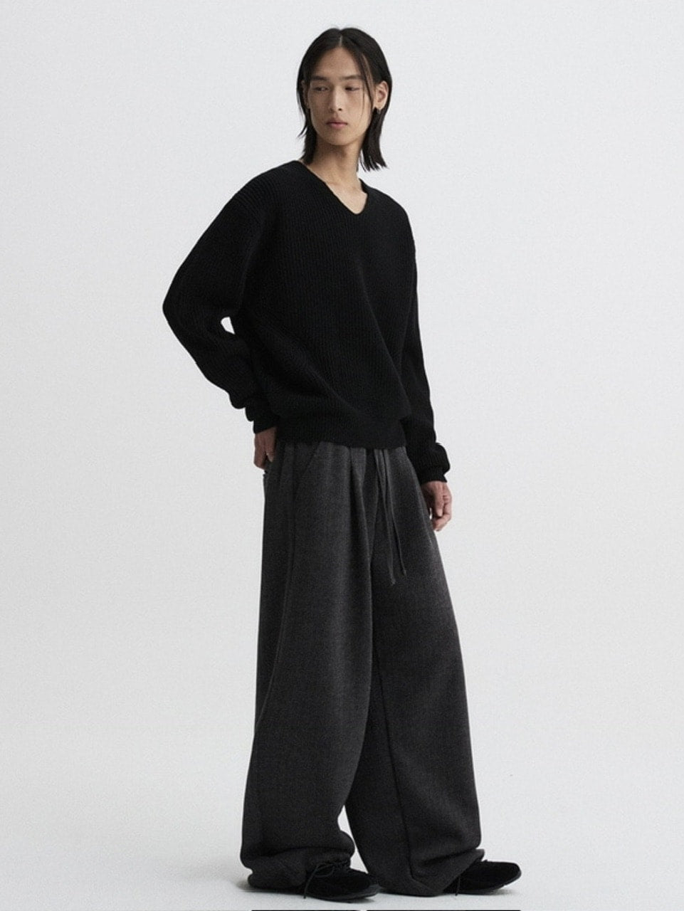 【DNSR】Legacy Wool V-Neck Knit