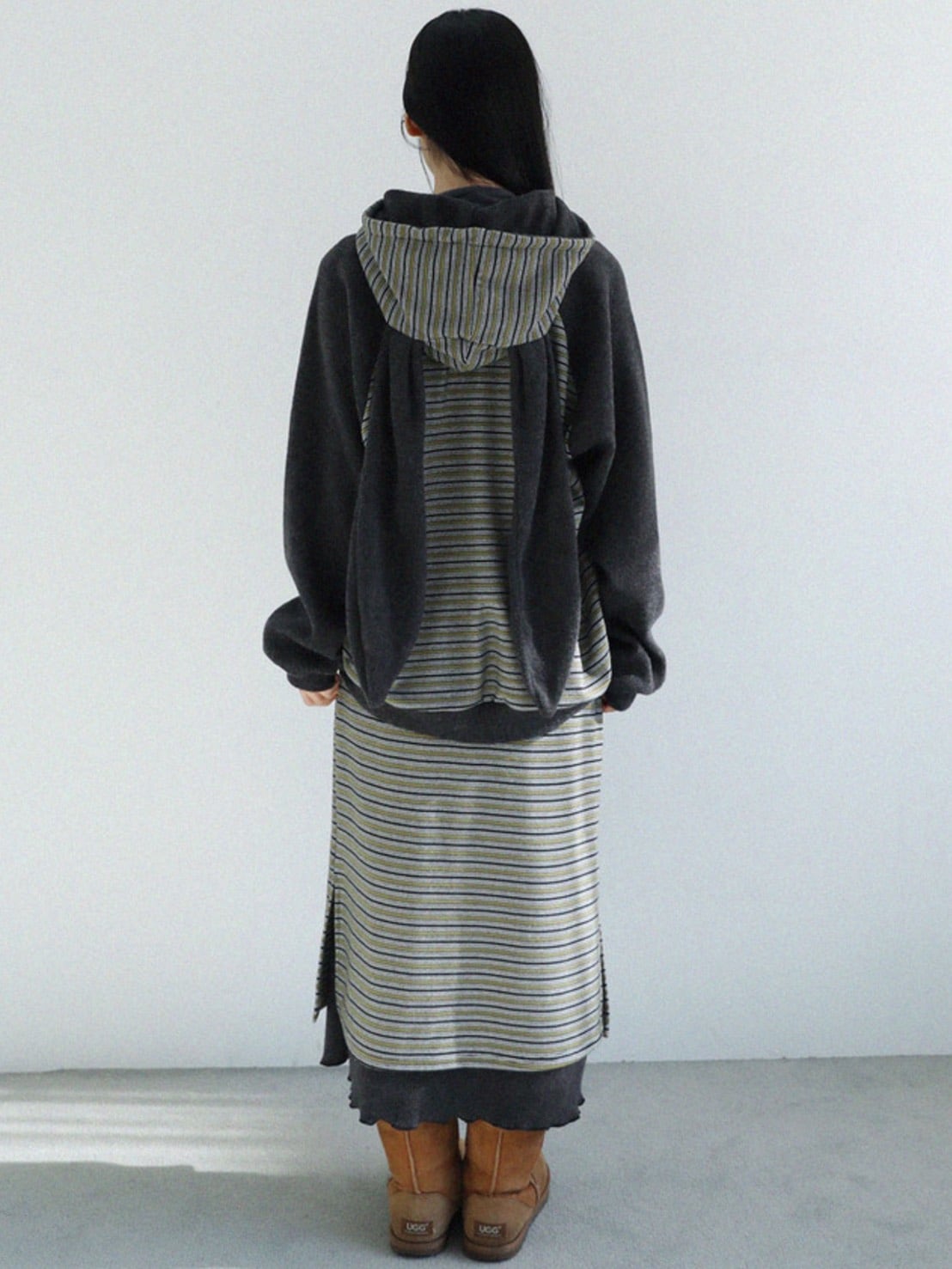 12/21 20:00 発売【Uglyshadow】RABBIT EAR HOOD STRIPE ZIP-UP