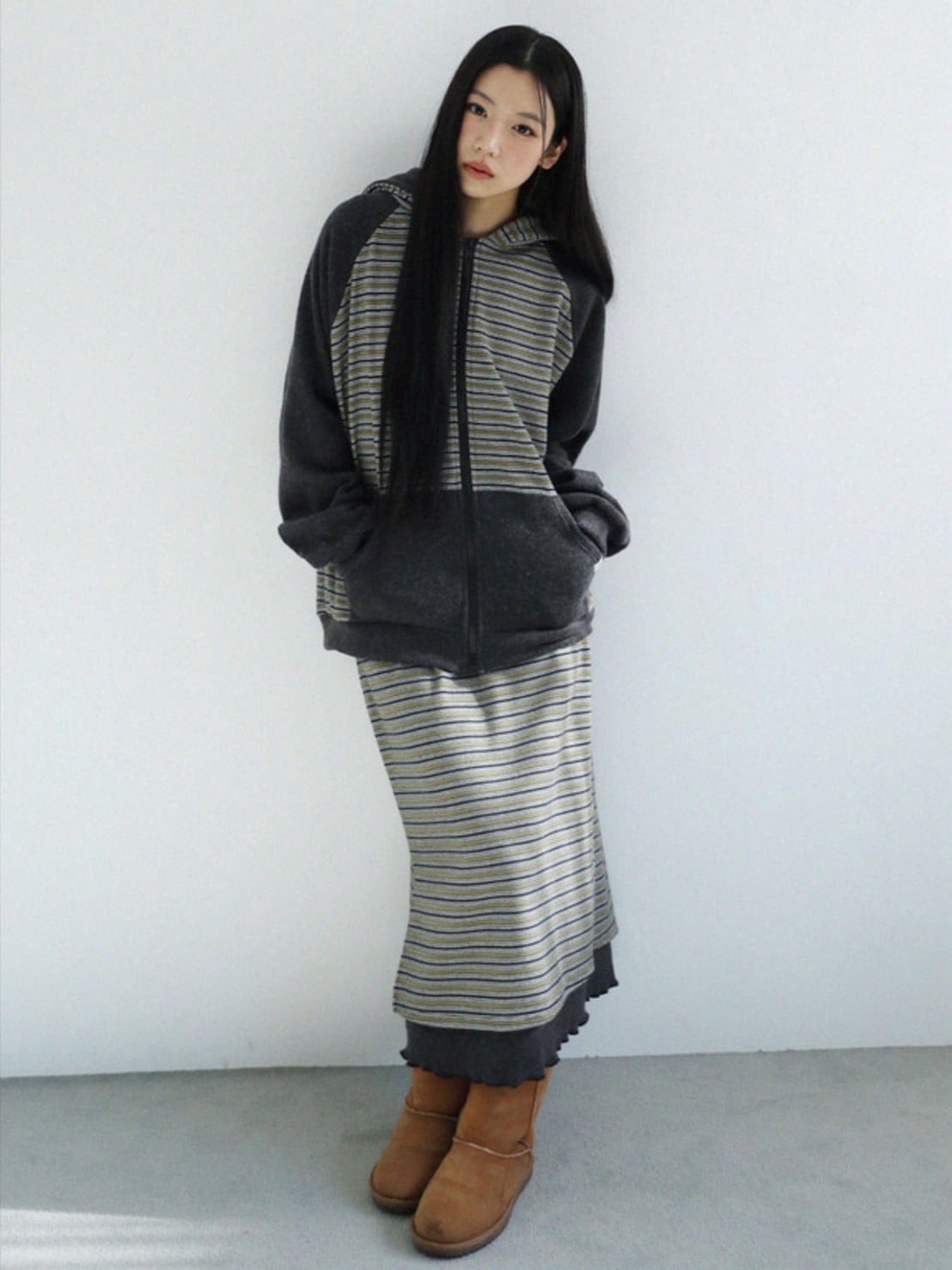 12/21 20:00 発売【Uglyshadow】STRIPED LAYERED SKIRT