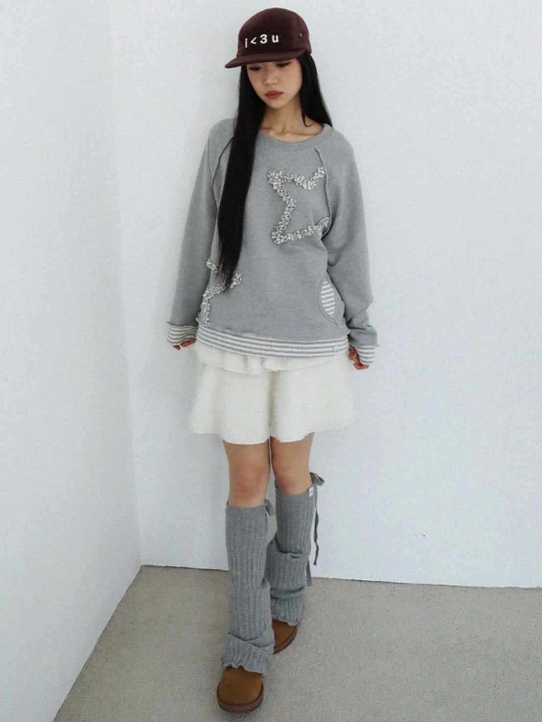 12/21 20:00 発売【Uglyshadow】STAR LAYERED SWEATSHIRT