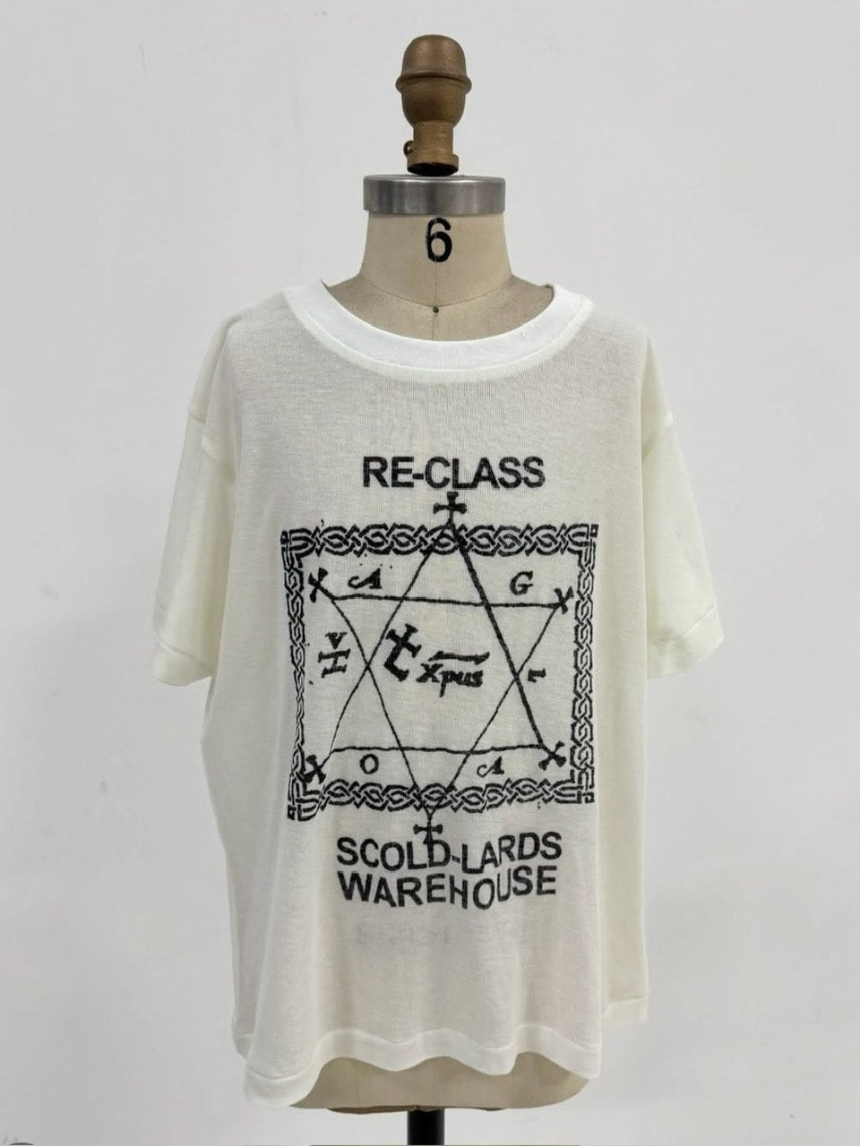 【Reckless Scholars】RECLASS TEE / 【レックレス スカラーズ】レタリングロゴ半袖Ｔシャツ