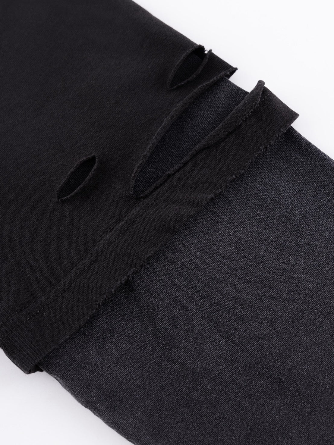 素材、身長まだ【SUPPLIER】Dusty Iron Cross Layered Long Sleeve Tee