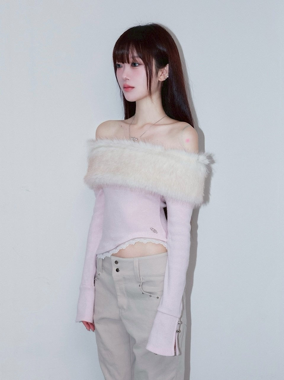 1/2 20:00発売【CHERRYQUIRI】bunny fluff off shoulder top