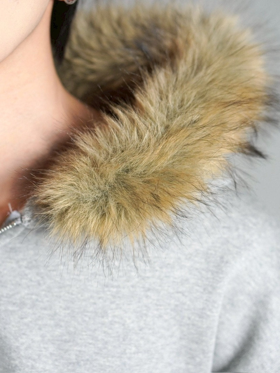 受注制【Chikashitsu +】cropped studs fur zip hoodie / 【チカシツプラス】クロップドスタッズファージップフーディー (2color)