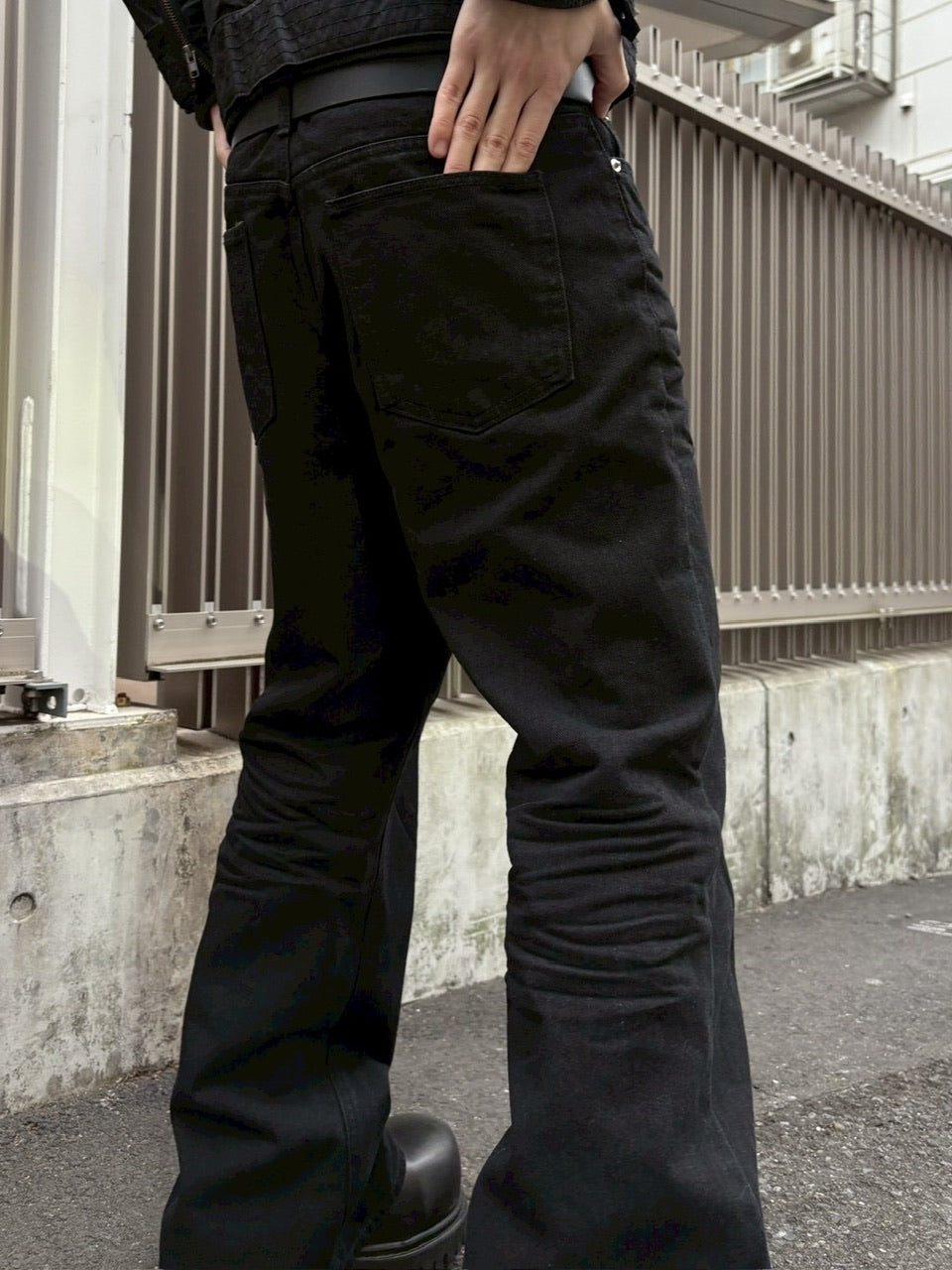 受注制【youll】essential black flare denim pants