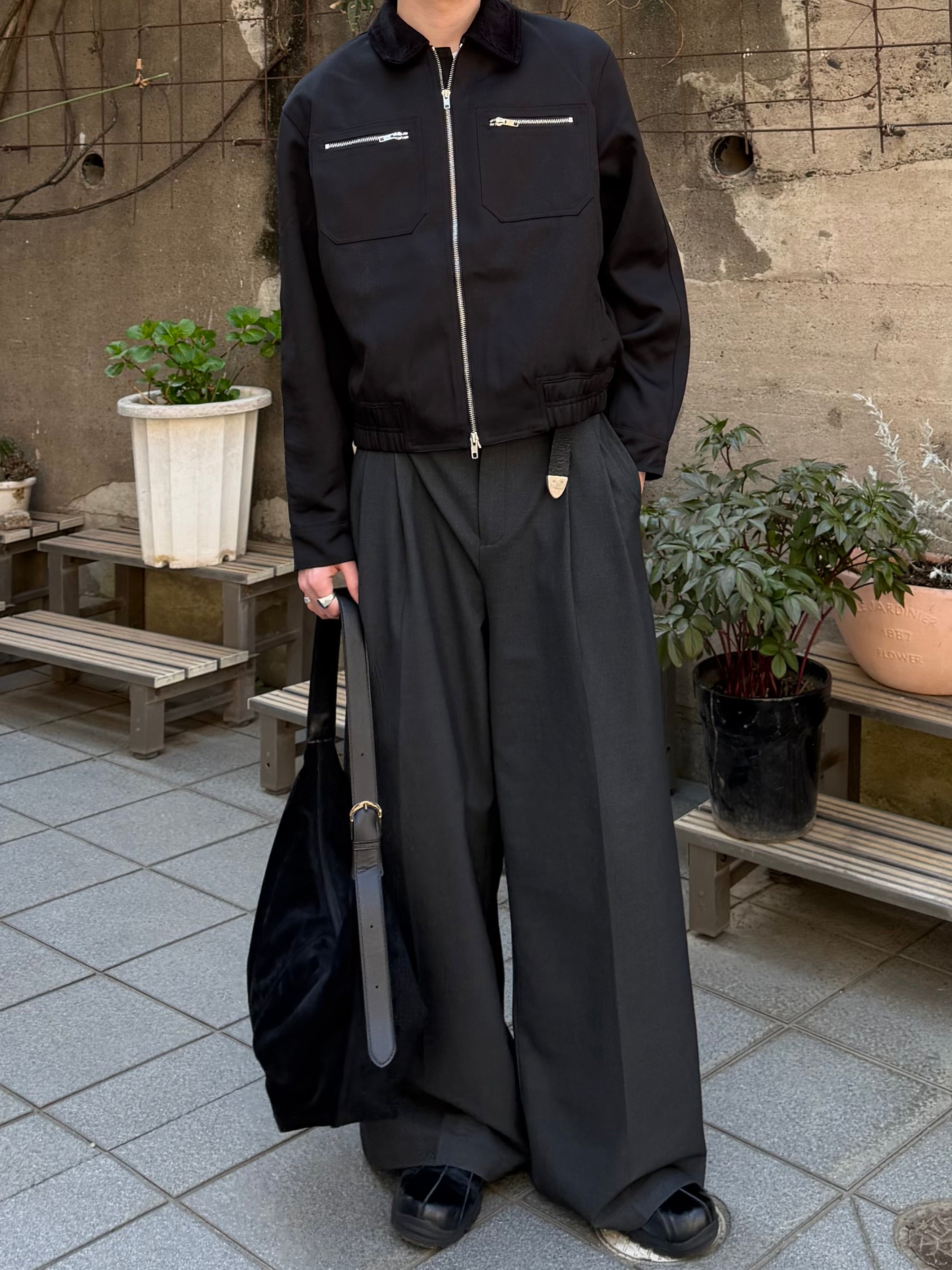 東京店WEB限定受注制【Chikashitsu +】suede stitch cross bag