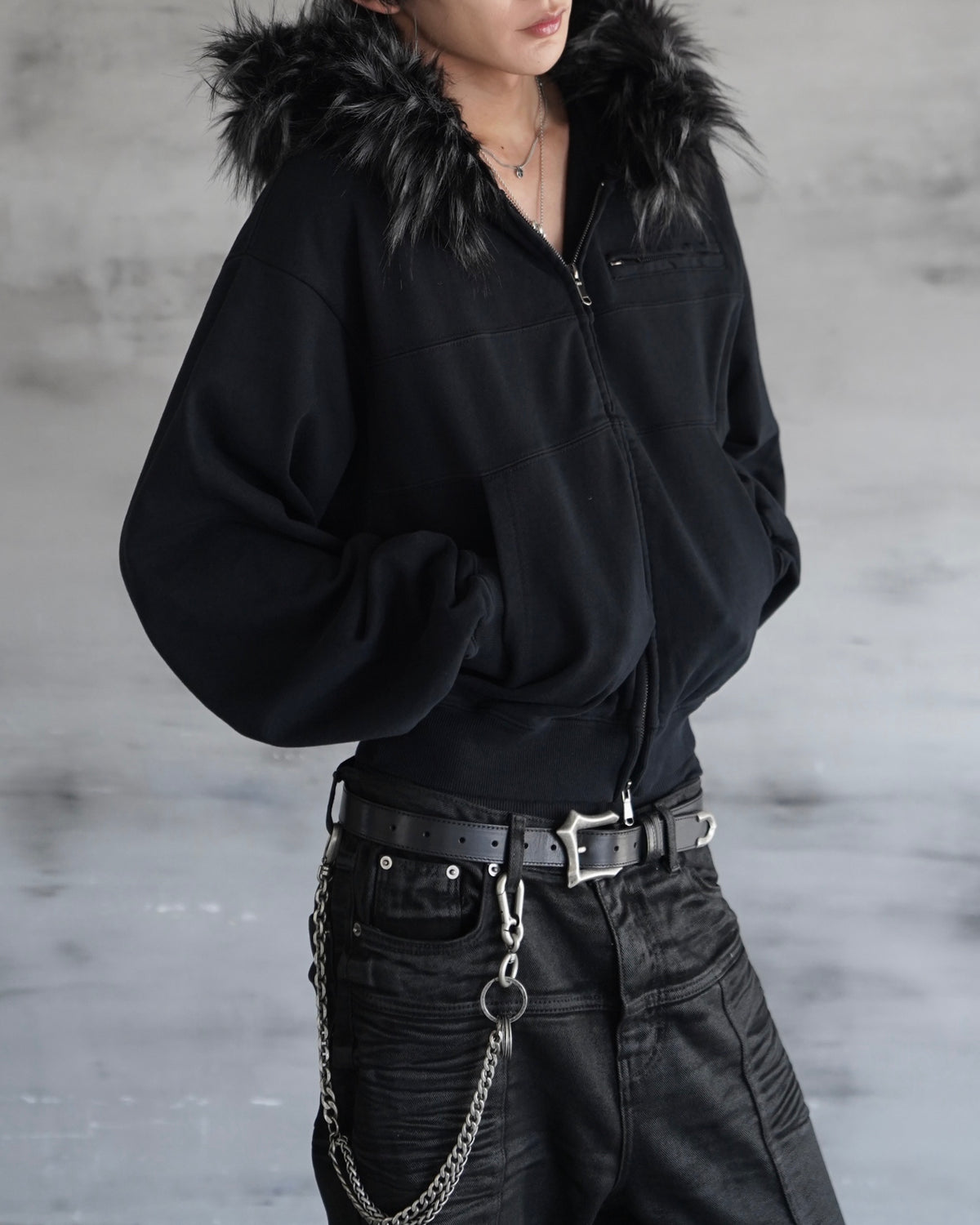 【CHIKASHITSU PLUS HIGH】Volume fur cropped zip hoodie