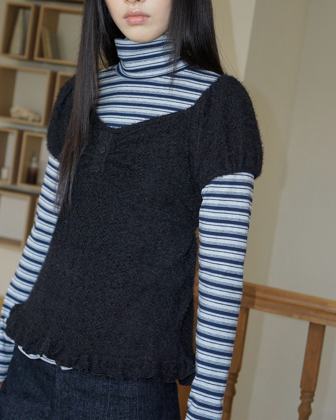 【Uglyshadow】STRIPE TURTLENECK TEE