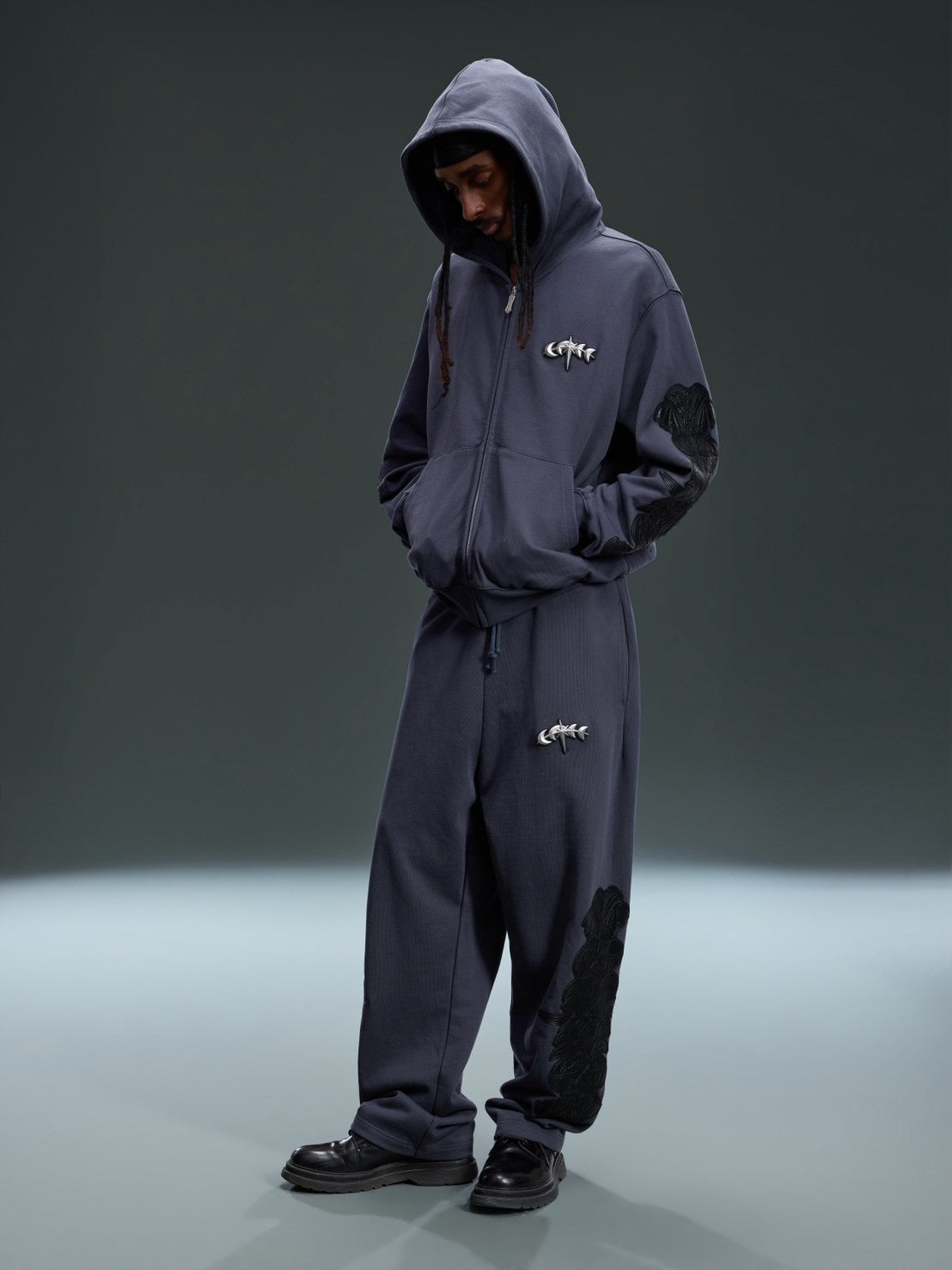 【The Boy Has No Patience】LEATHER PATCH ZIP HOODIE