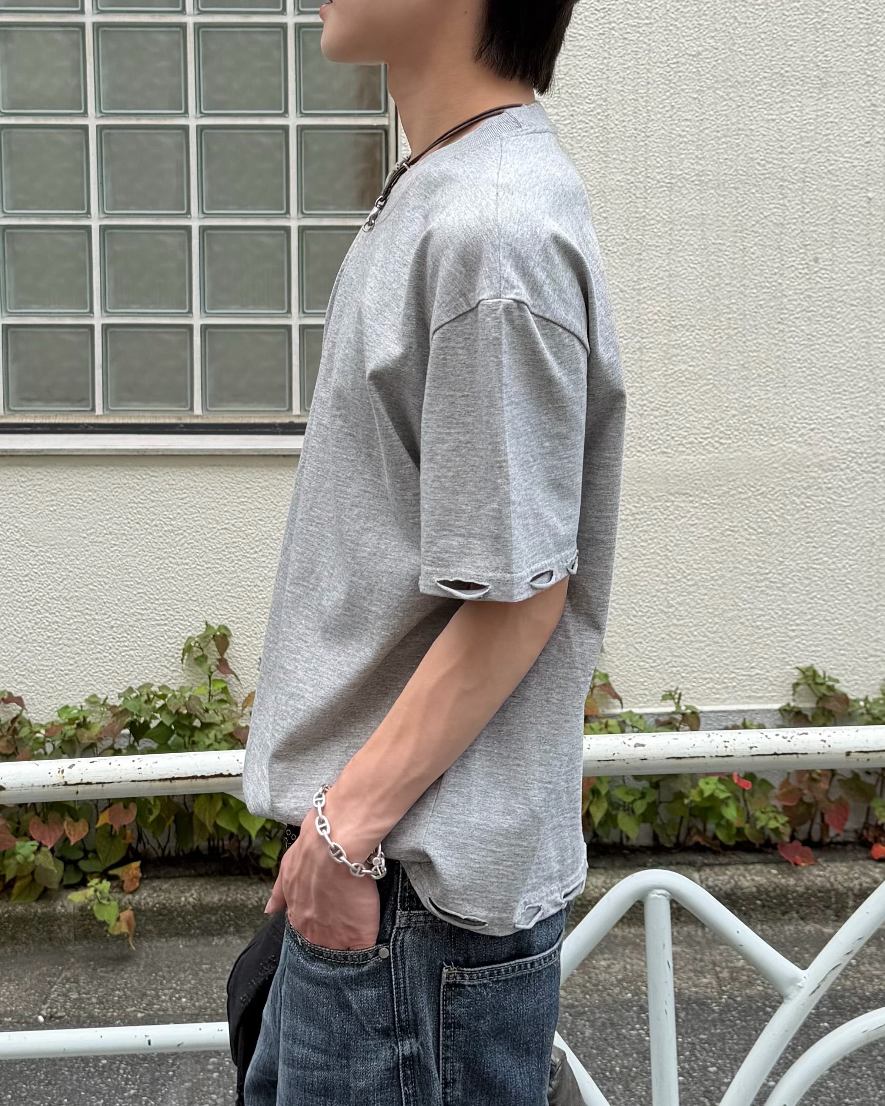 大阪店WEB限定受注制【Chikashitsu +】grunge damage crop t-shirt (3color)