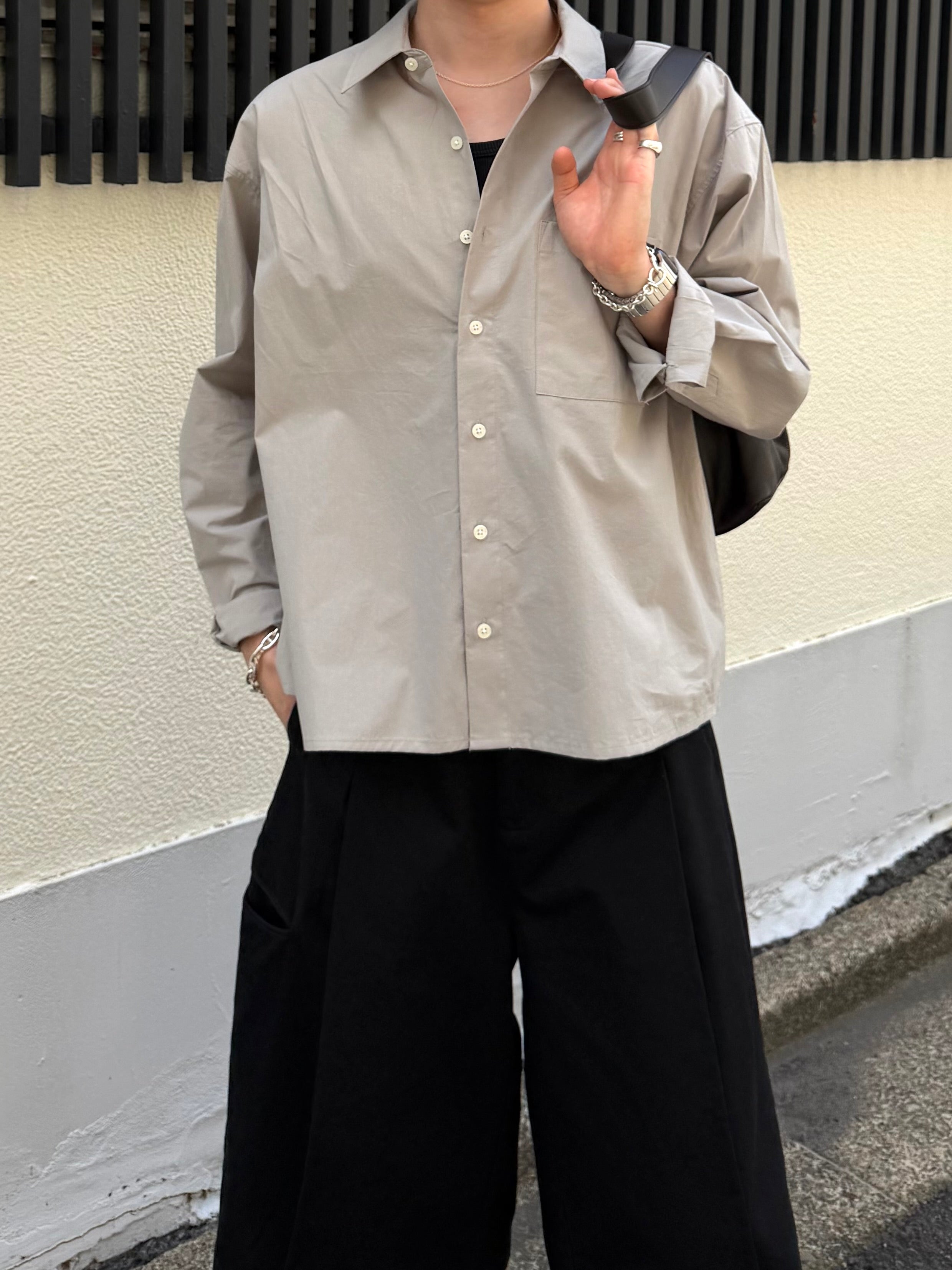 東京店WEB限定受注制【Chikashitsu +】cow leather cross bag (2color)