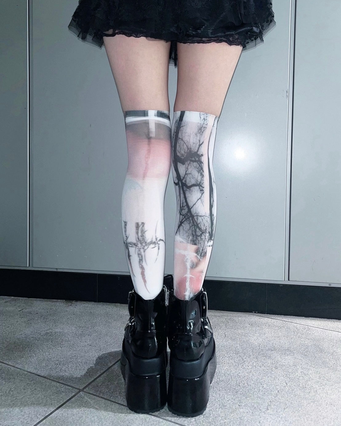 国際配送【BABY09】forbidden angel socks