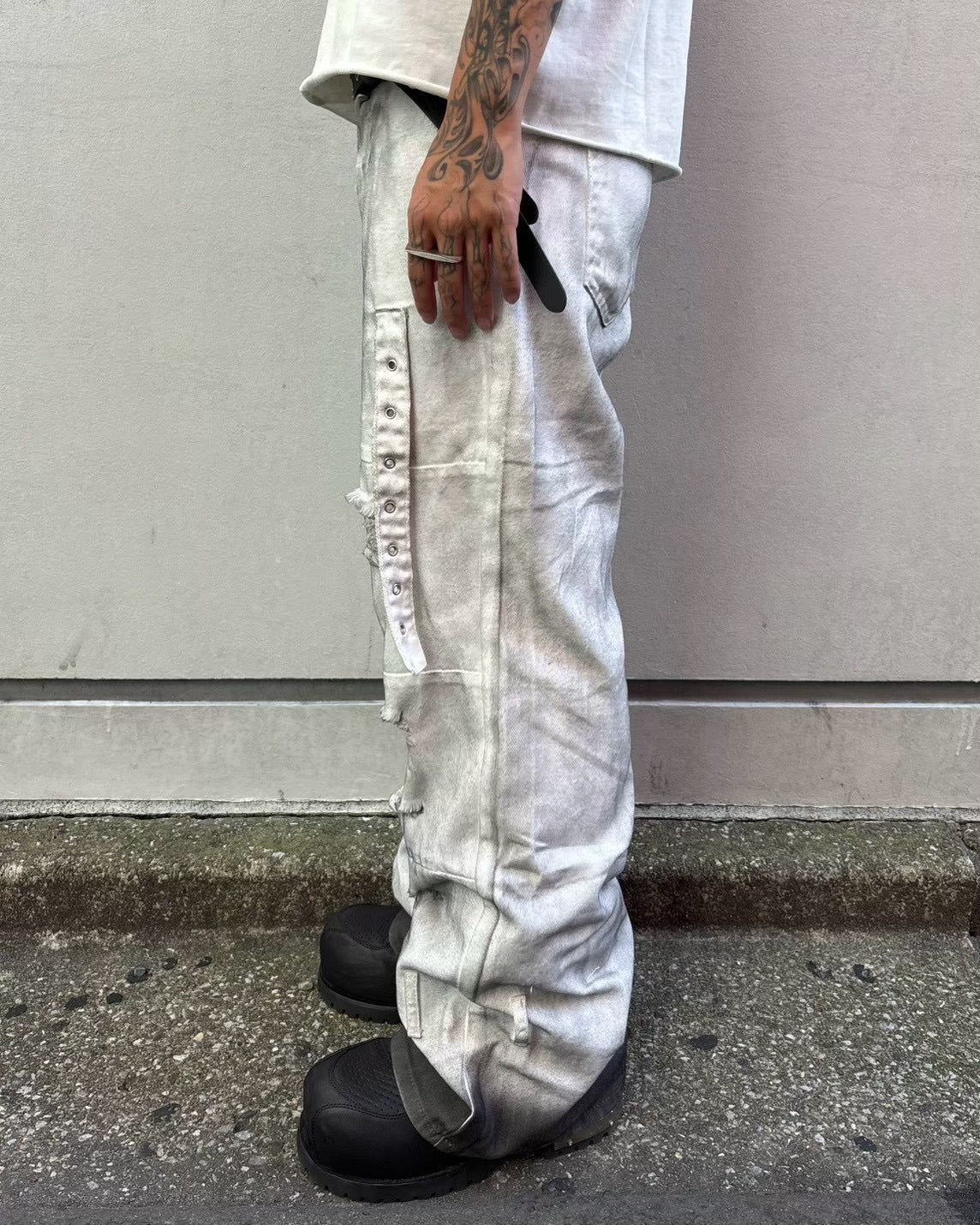 【Never mind the XU】destroyed damage strap denim pants