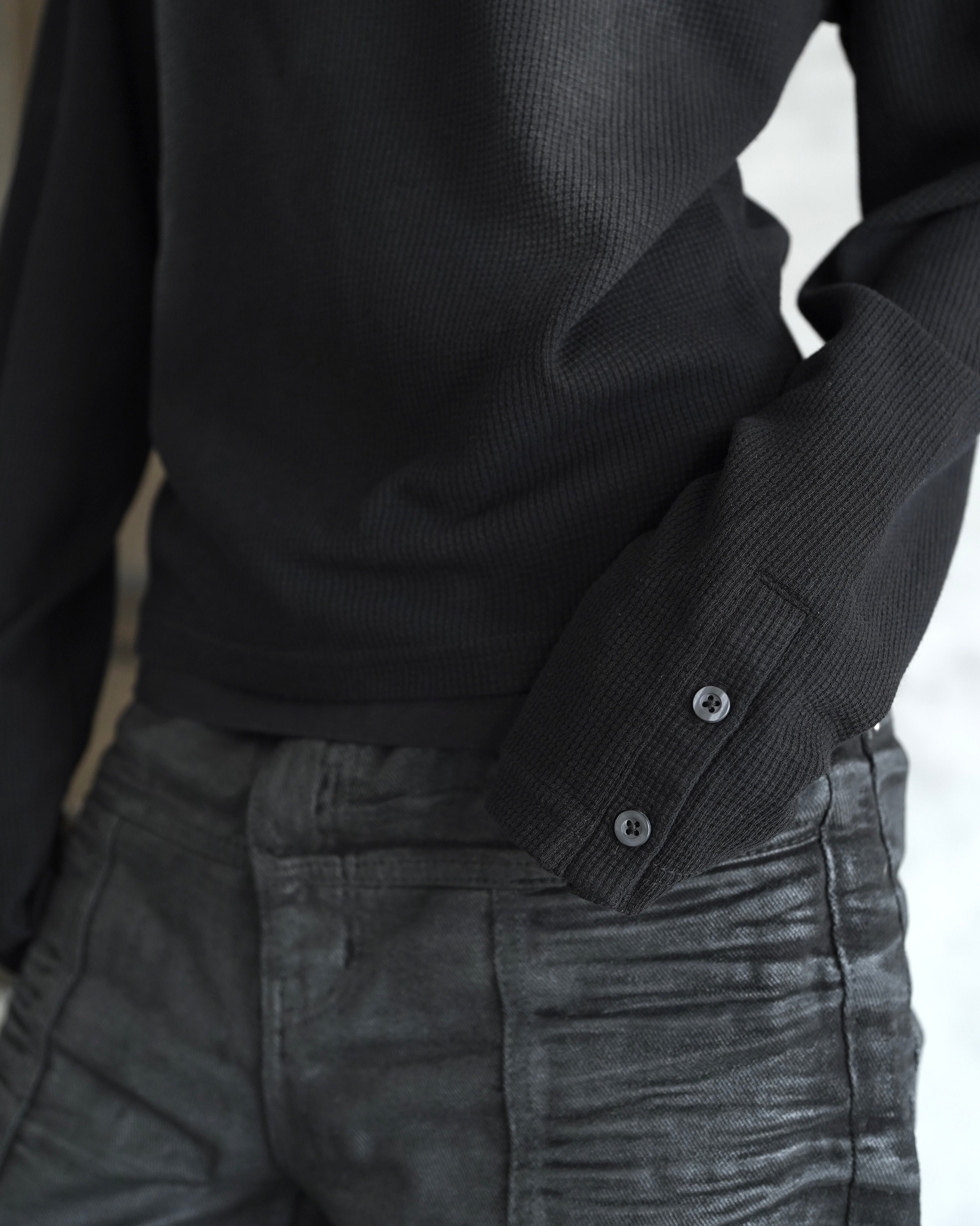 【CHIKASHITSU PLUS HIGH】Rust waffle layered henley neck tee(2color)