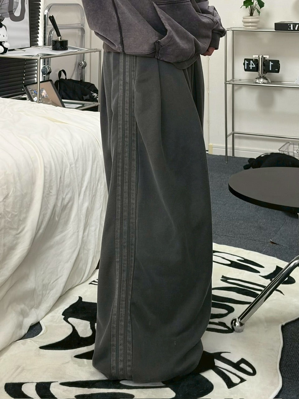 受注制【LUV CODE】line wide sweat pants (2color)