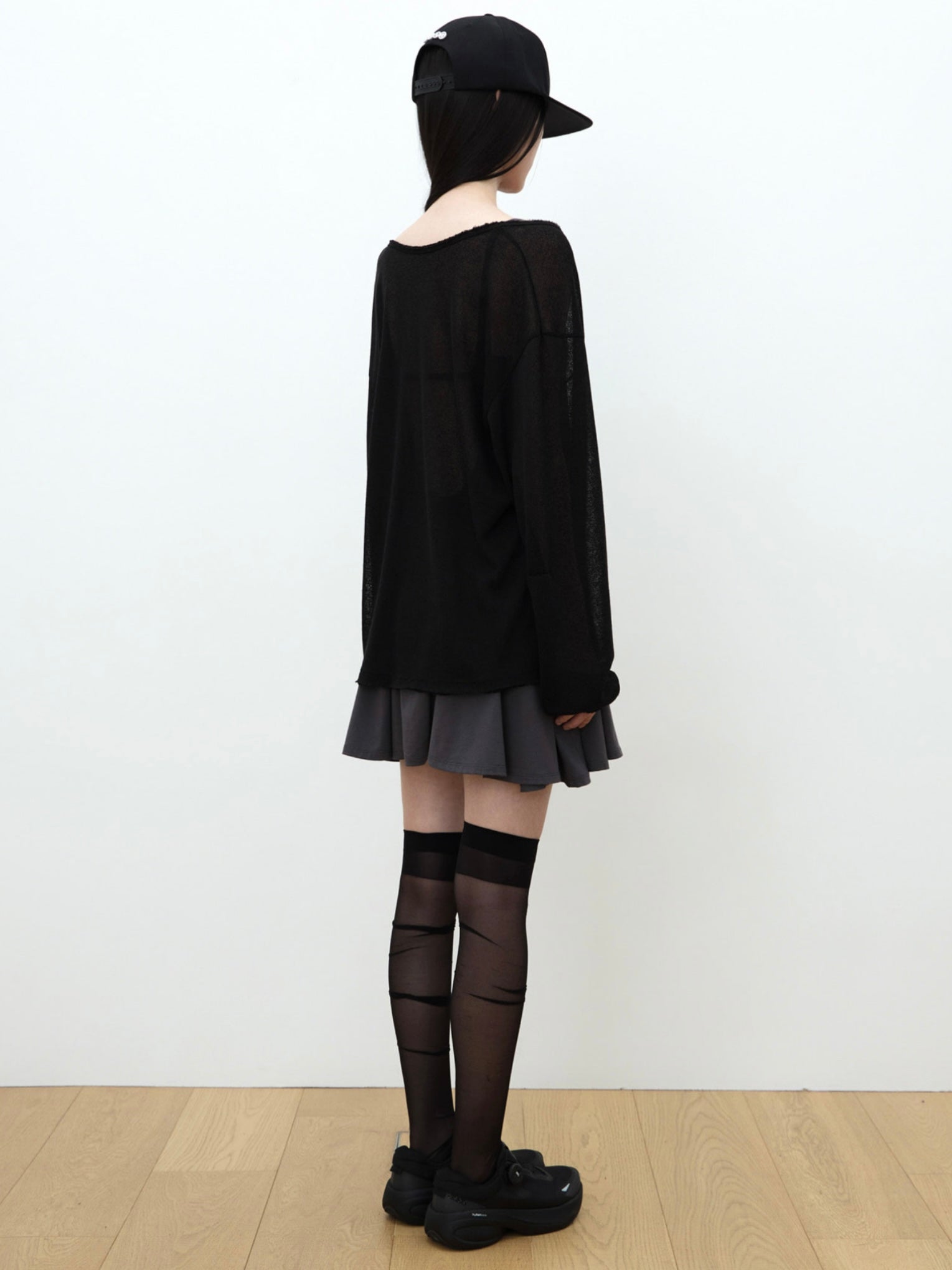 【OJOS】Raw Cut U-Neck Knit Top