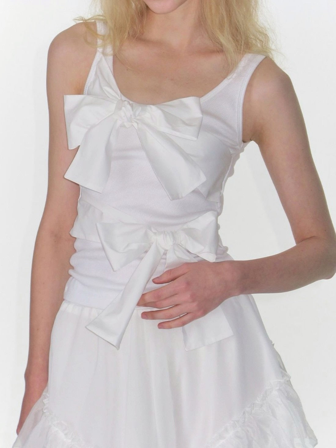 【CRANK】DOUBLE RIBBON-TIED SLEEVELESS