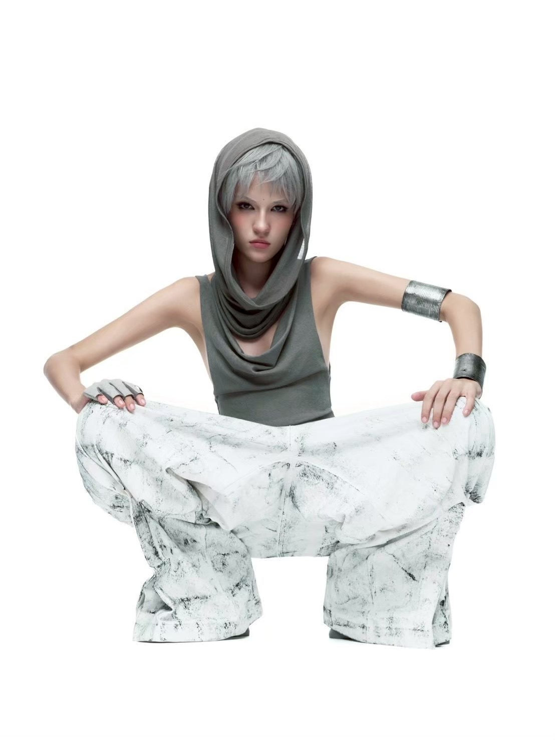 【EYE OF THE STORM】ASHEN HOOD TANK TOP