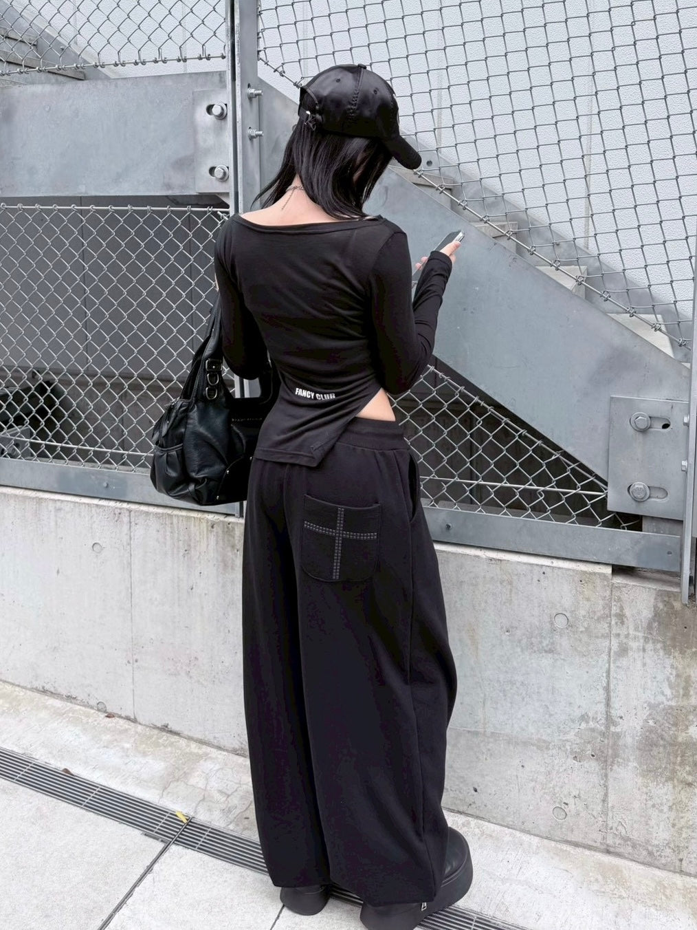 受注制【nmtc+】cross studs sweat pants (2color)