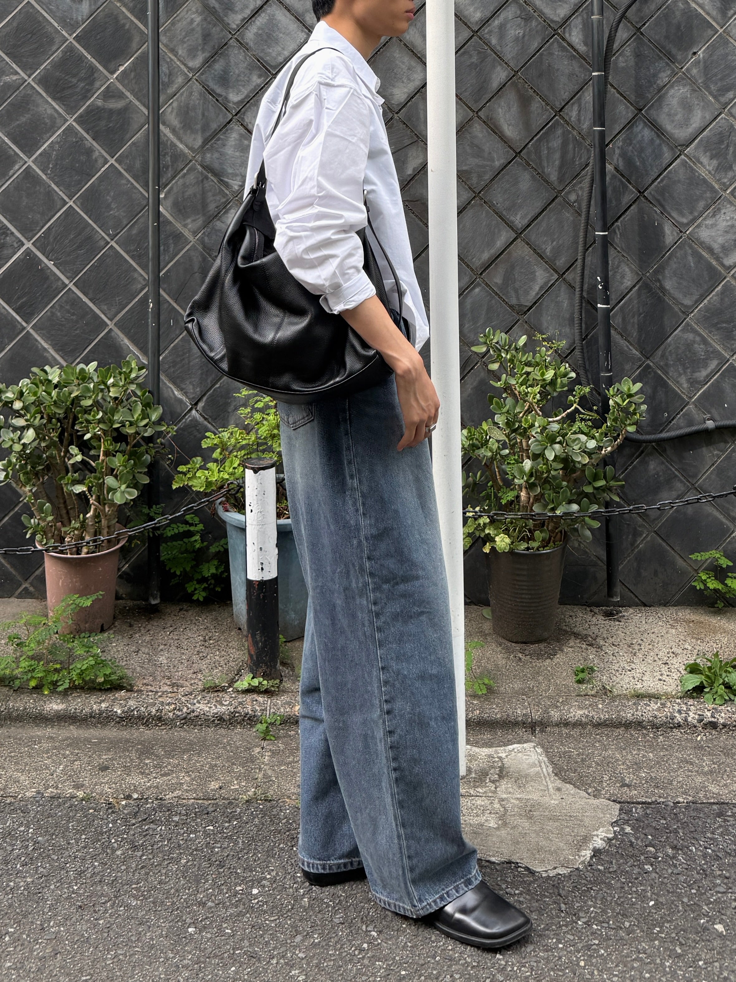 東京店WEB限定受注制【Chikashitsu +】soft touch cropped shirt (3color)