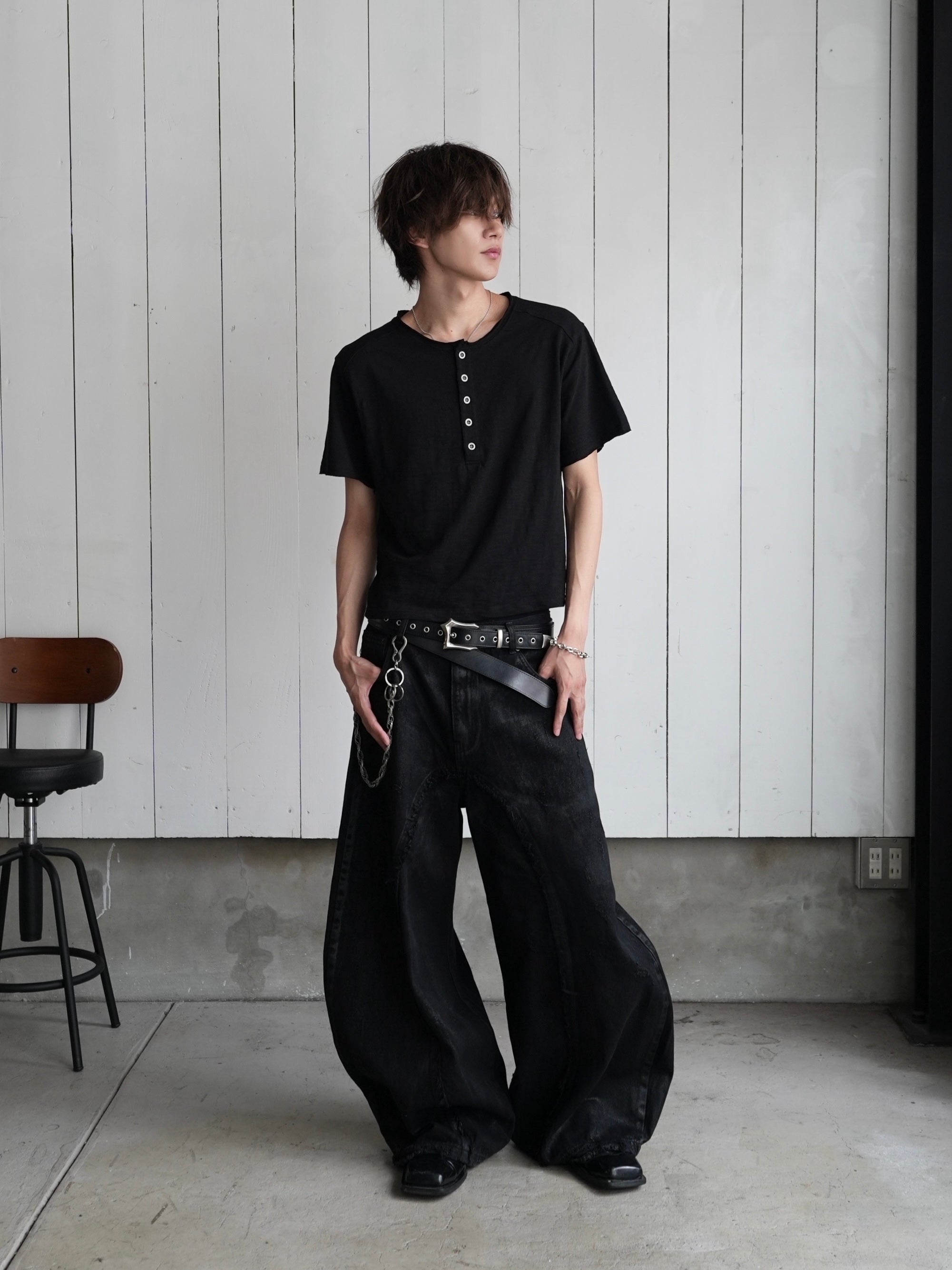 【CHIKASHITSU PLUS HIGH】Steel button short sleeve henley tee (2color)