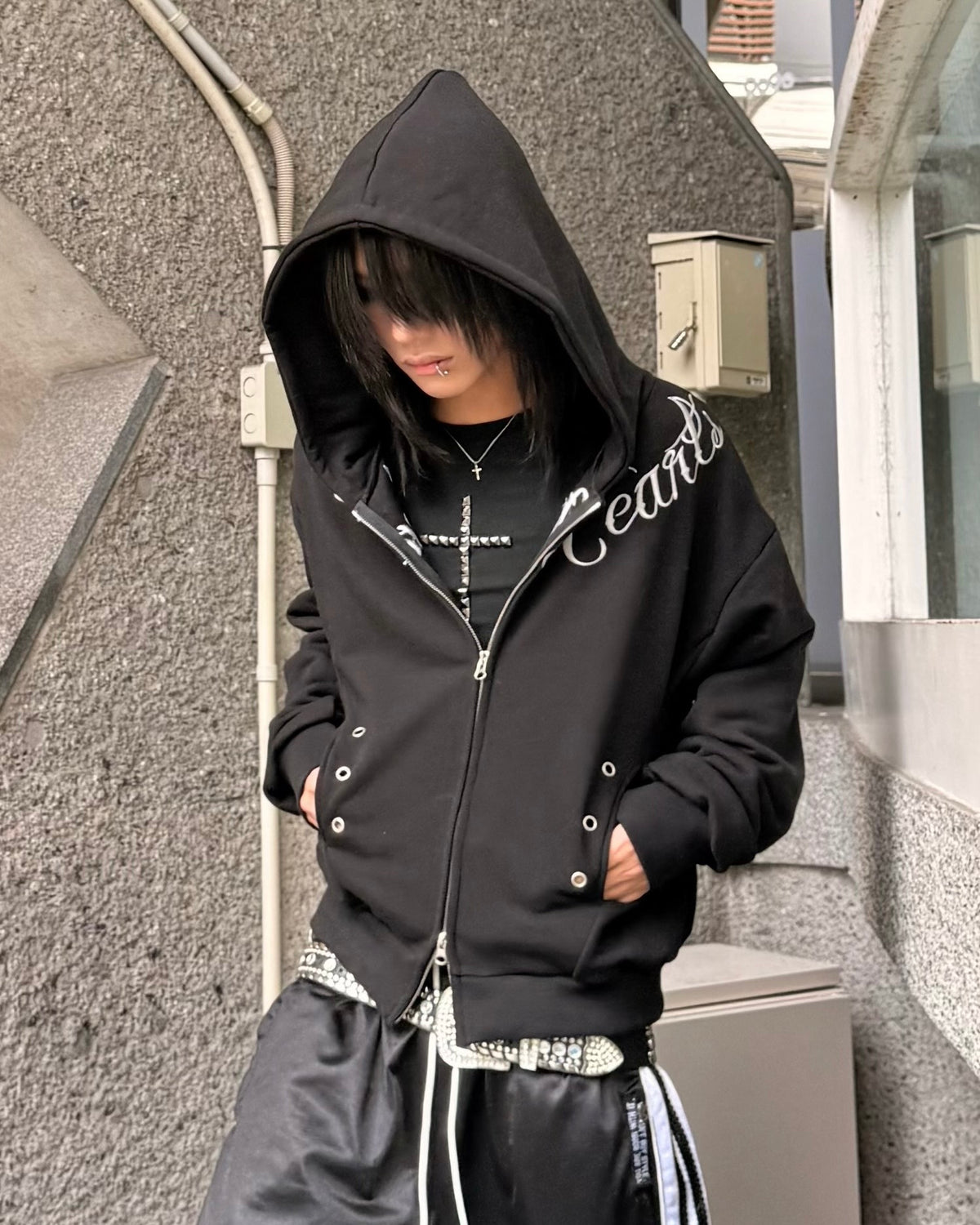 受注制【Never mind the XU】SCRIPT EYELET ZIP HOODIE (3color)
