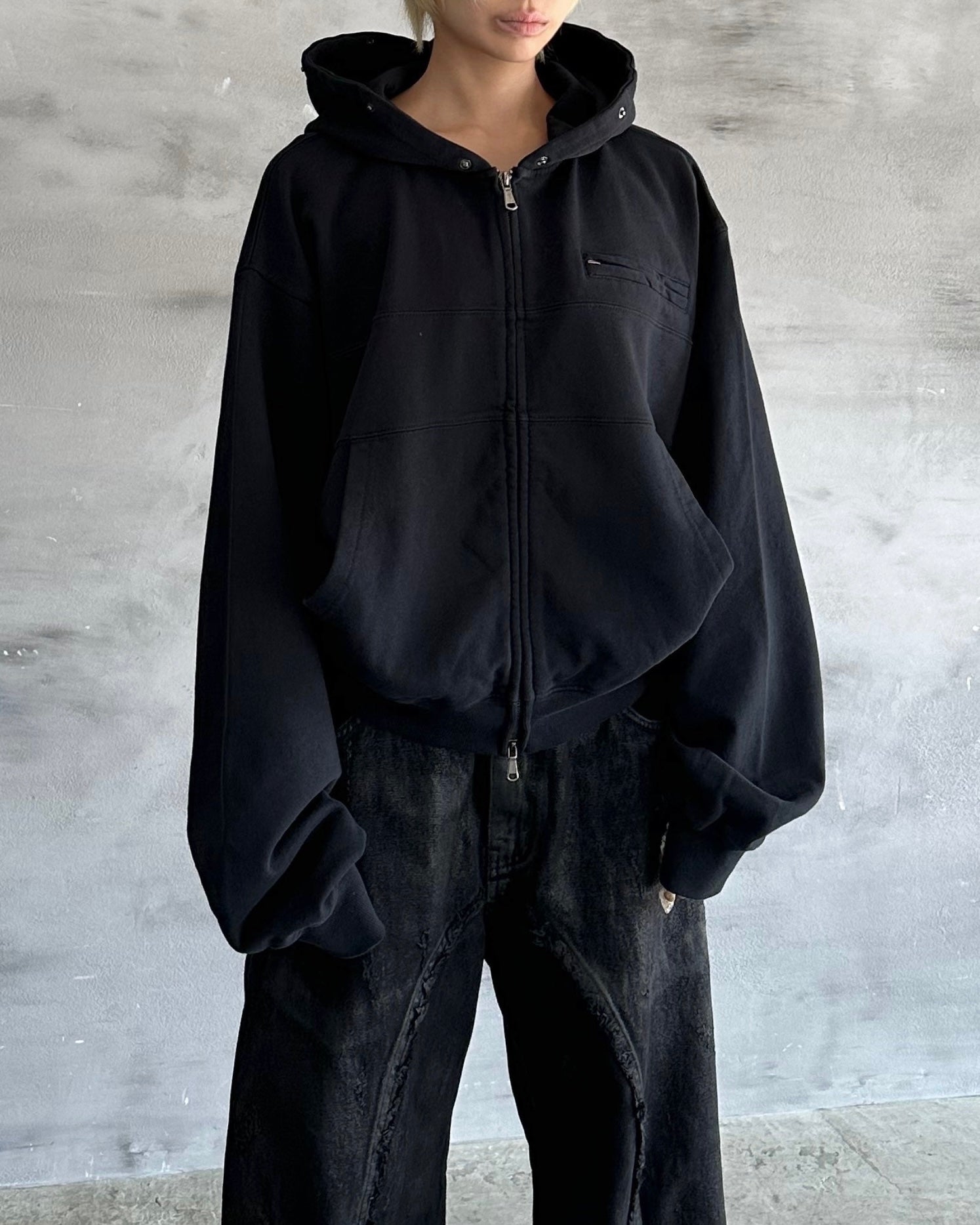 【CHIKASHITSU PLUS HIGH】Volume fur cropped zip hoodie
