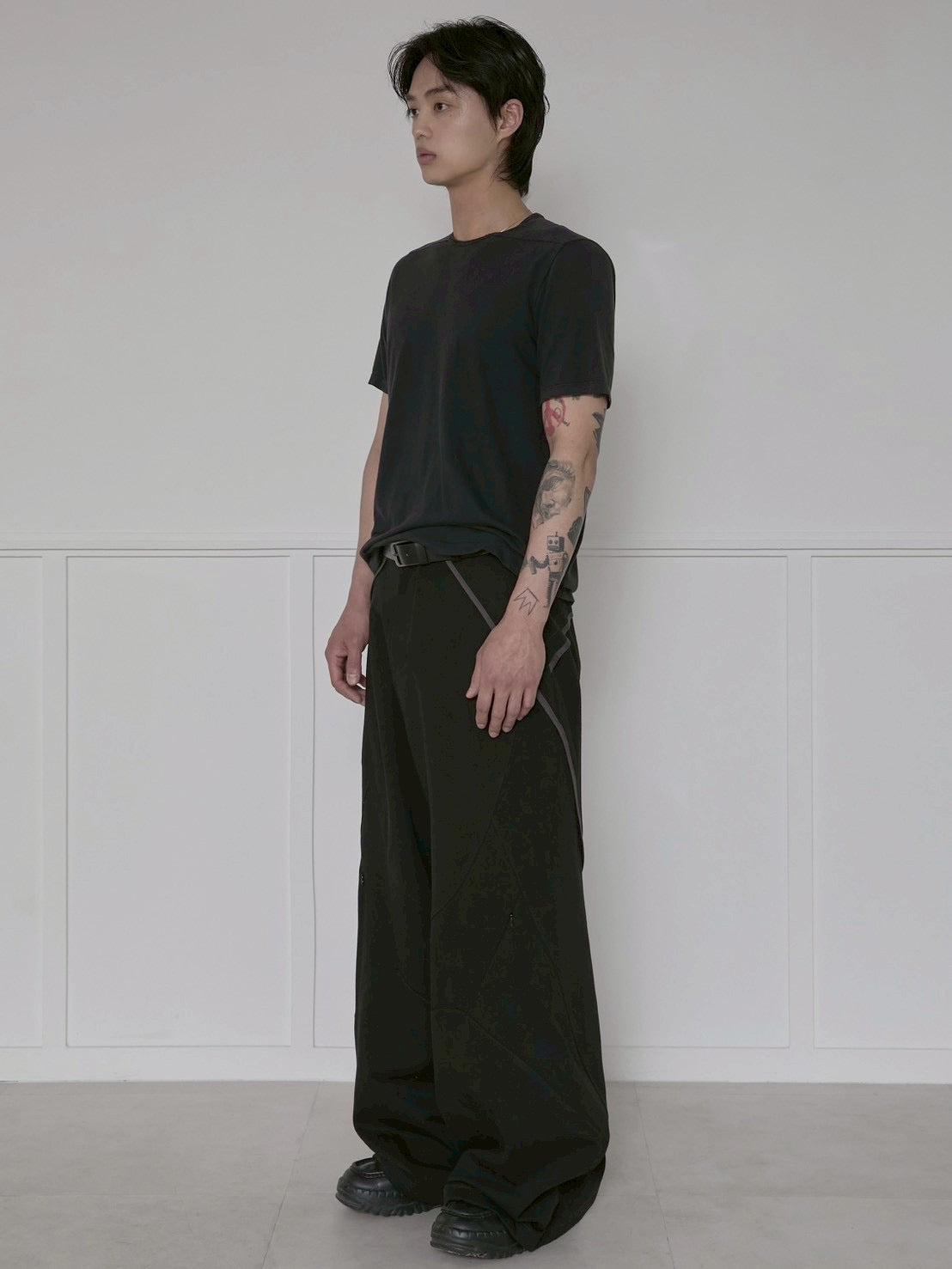 6/22 21:00発売【FLAREUP】Asymmetrical Wide Pants