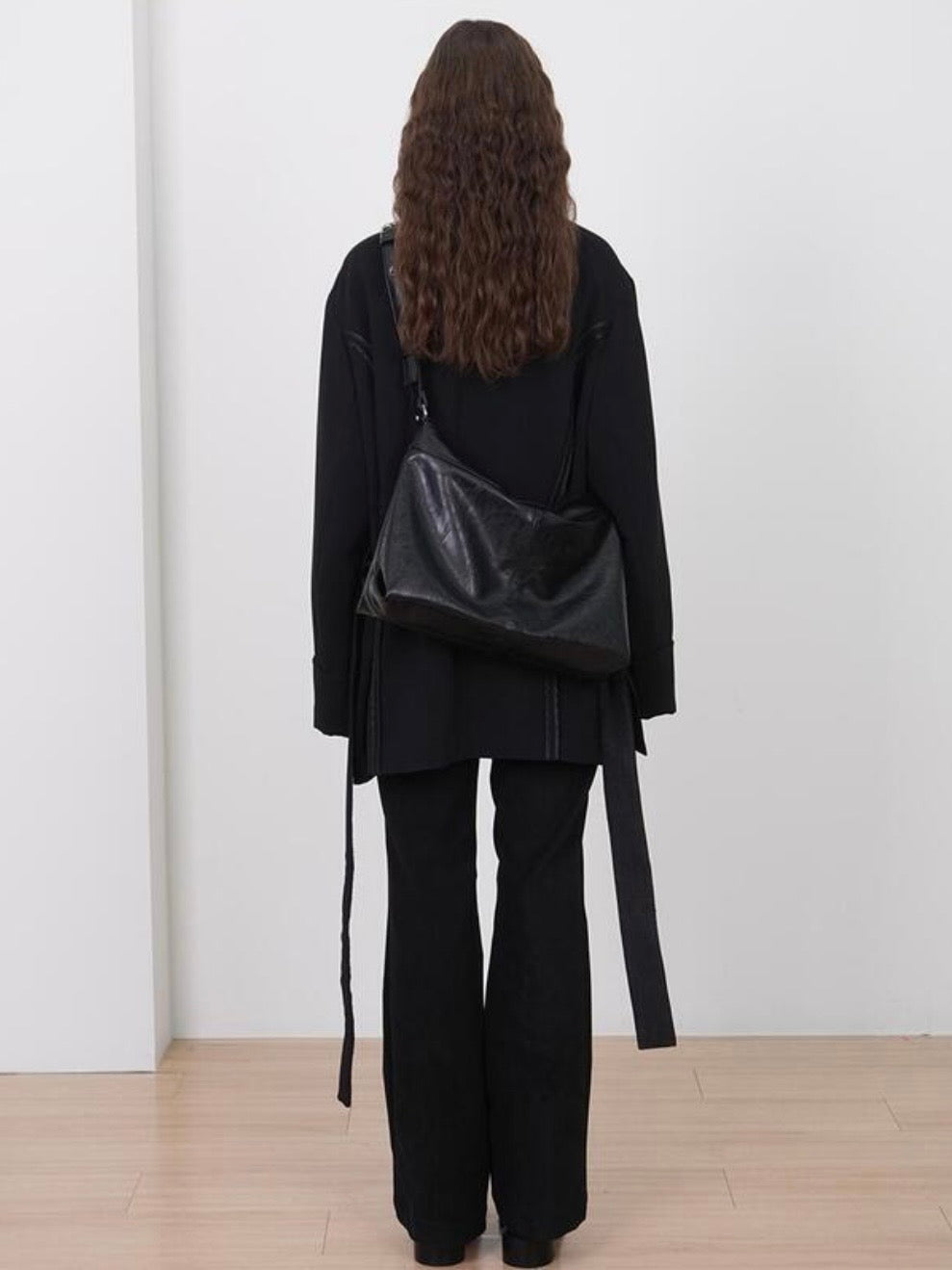 【HAH ARCHIVE】Contour Belted Bag(レザー)