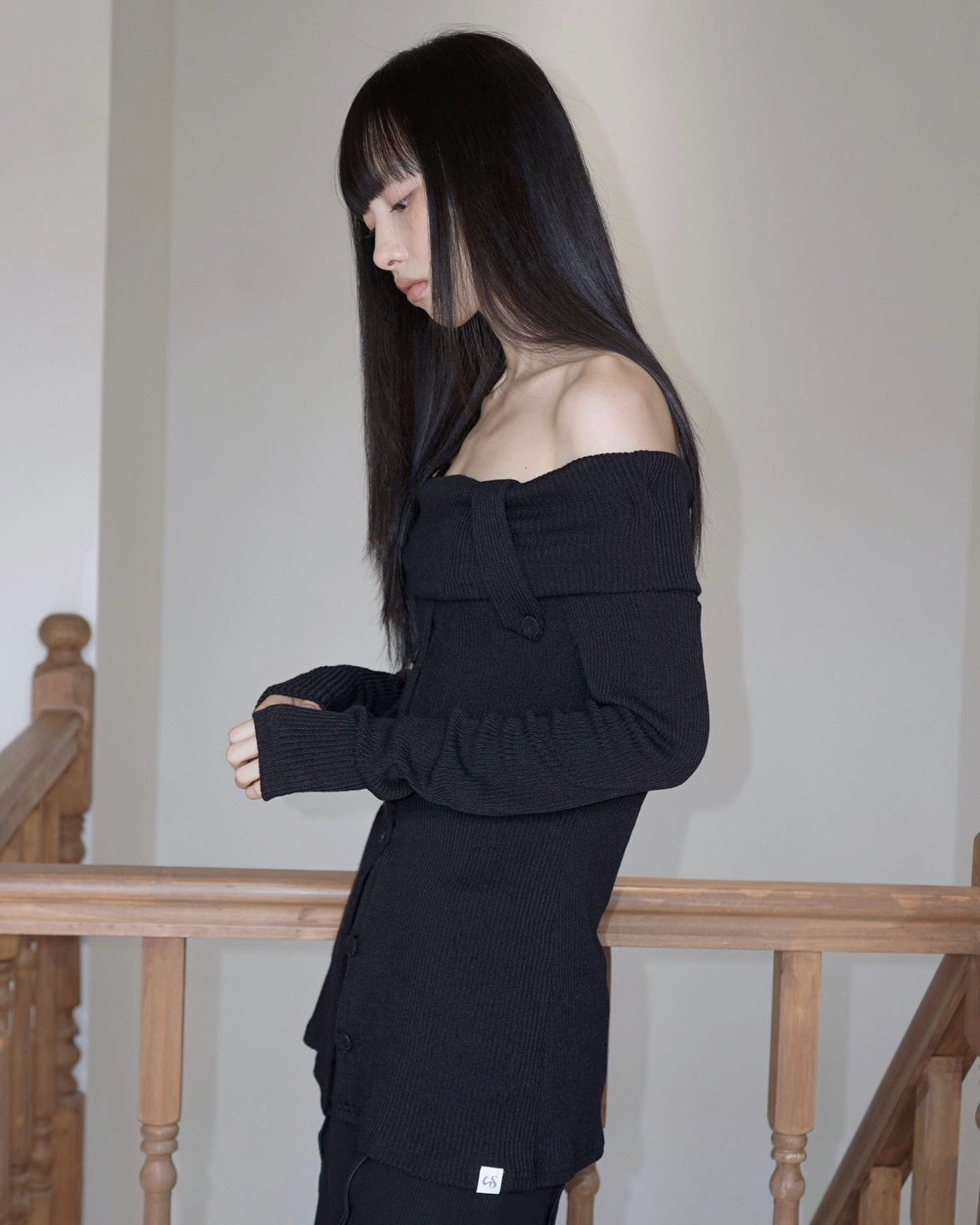 【Uglyshadow】BUTTON OFF-SHOULDER KNIT