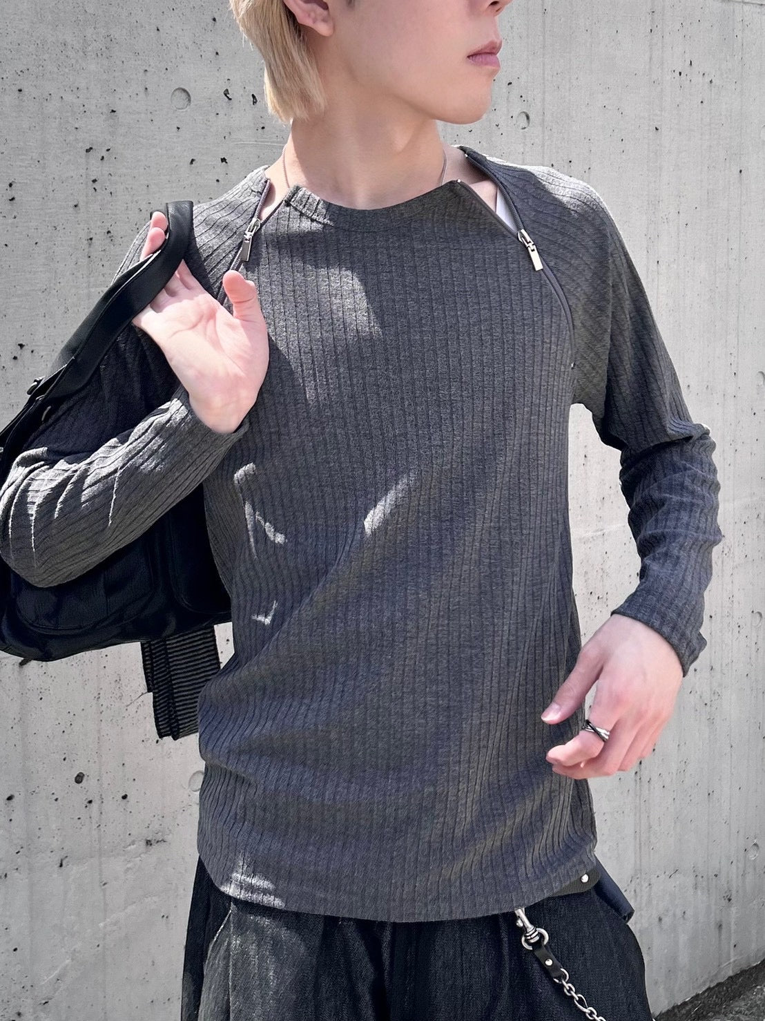 4/25 20:00発売 受注制【nmtc+】neck zip long sleeve (2color)