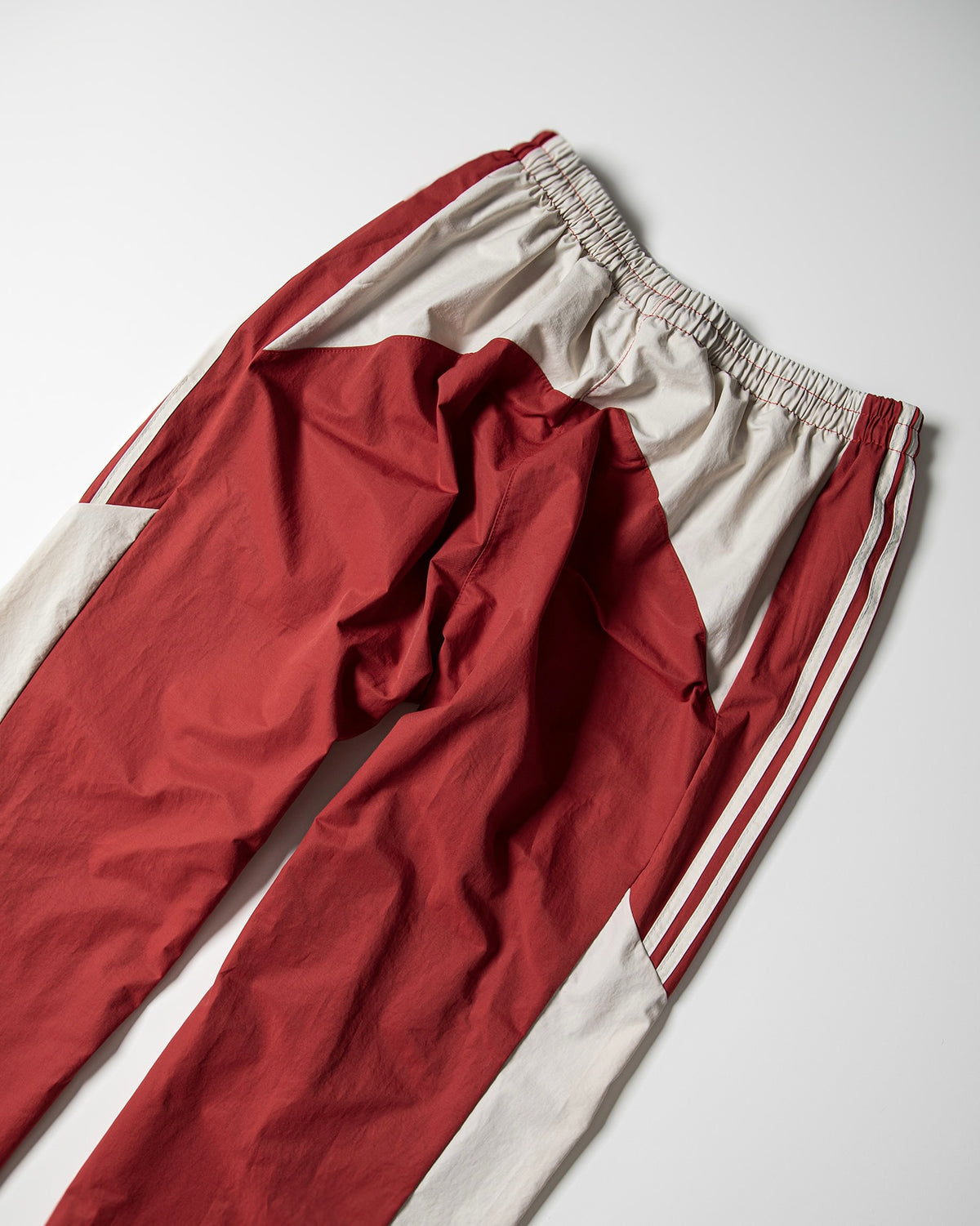 【roaringrad】26 Panel Track Pants