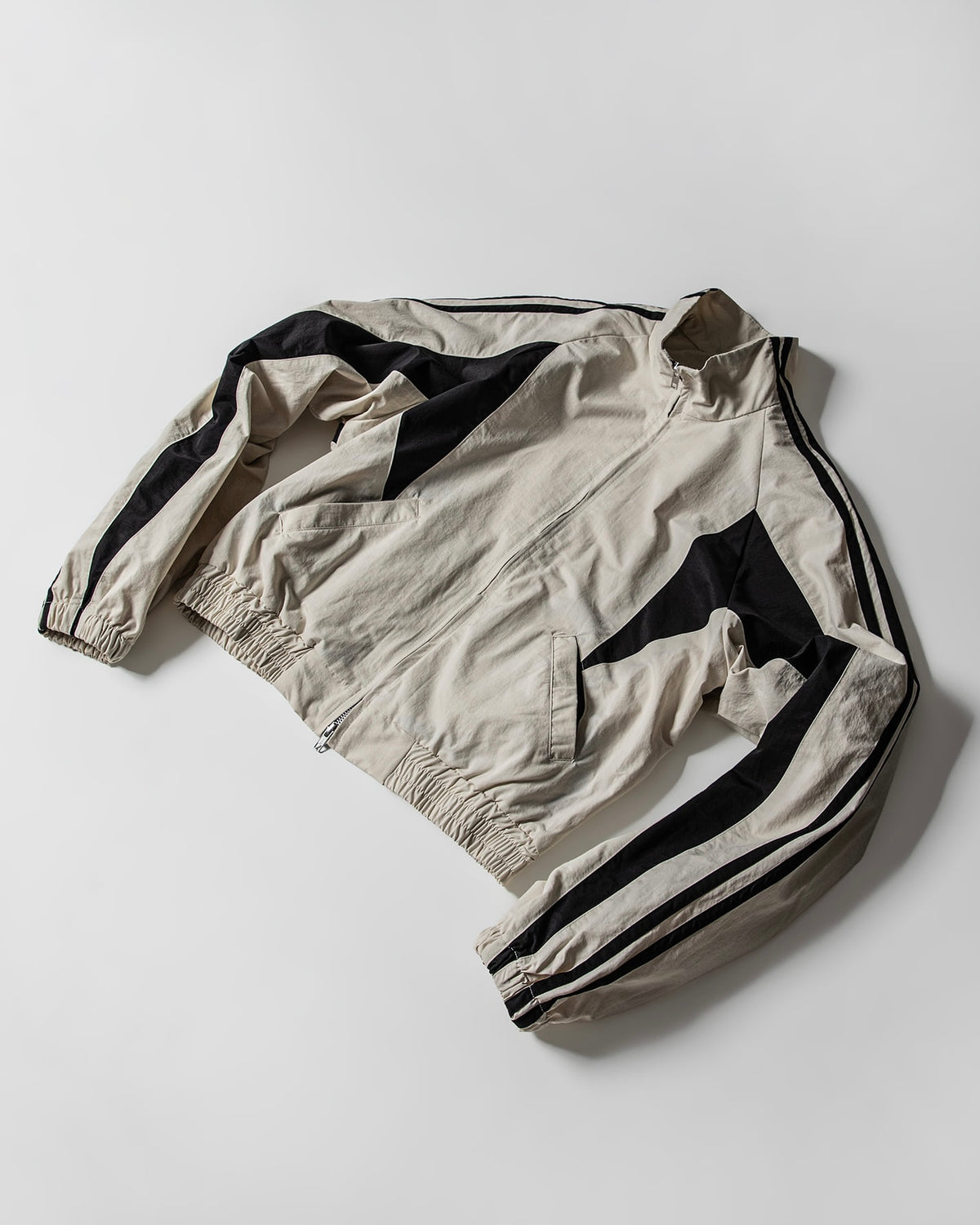 【roaringrad】26 Crop Track Jacket