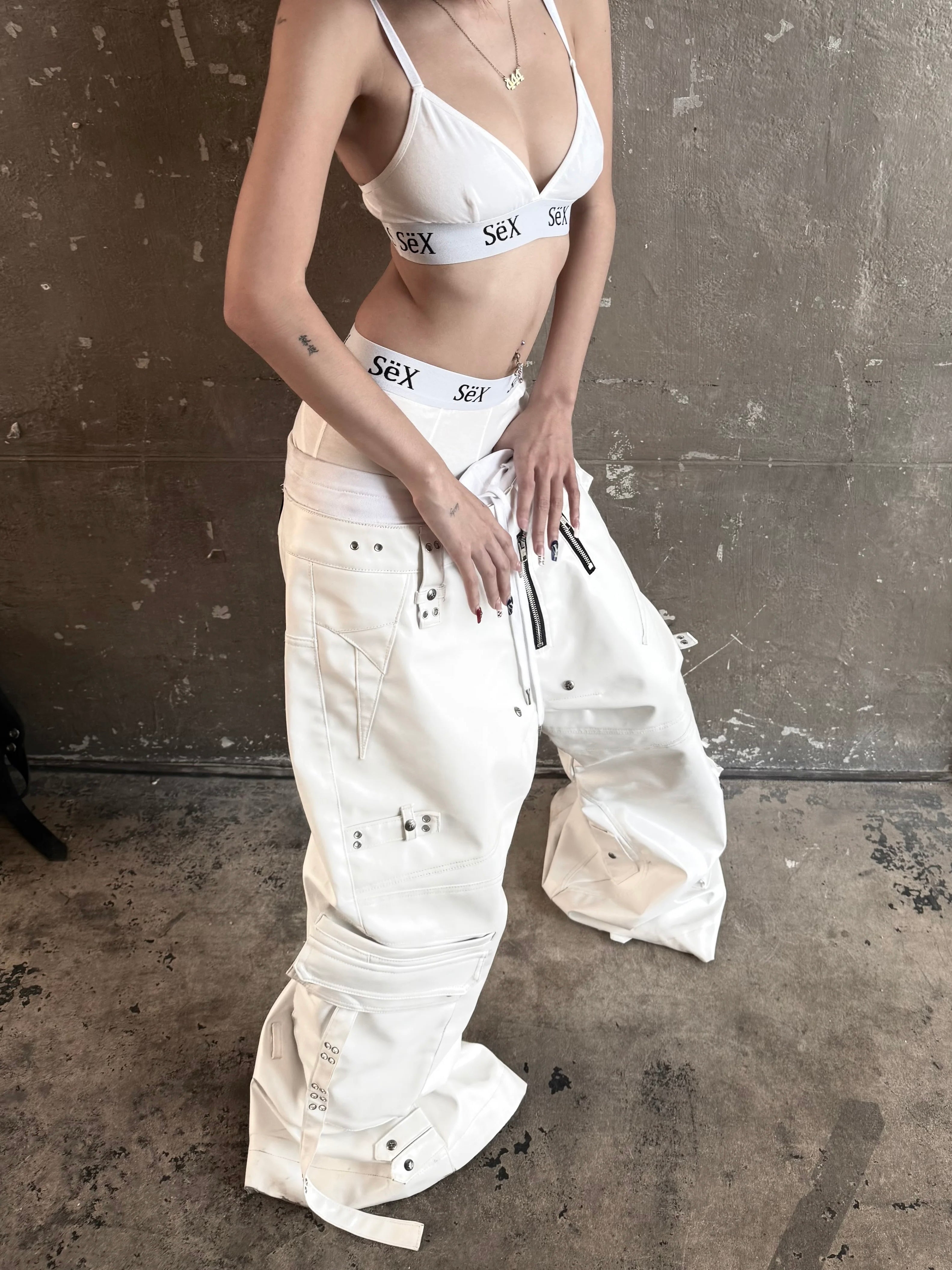 【Cozy world Wide】WHITE GHIDORAH LEATHER CARGO PANTS