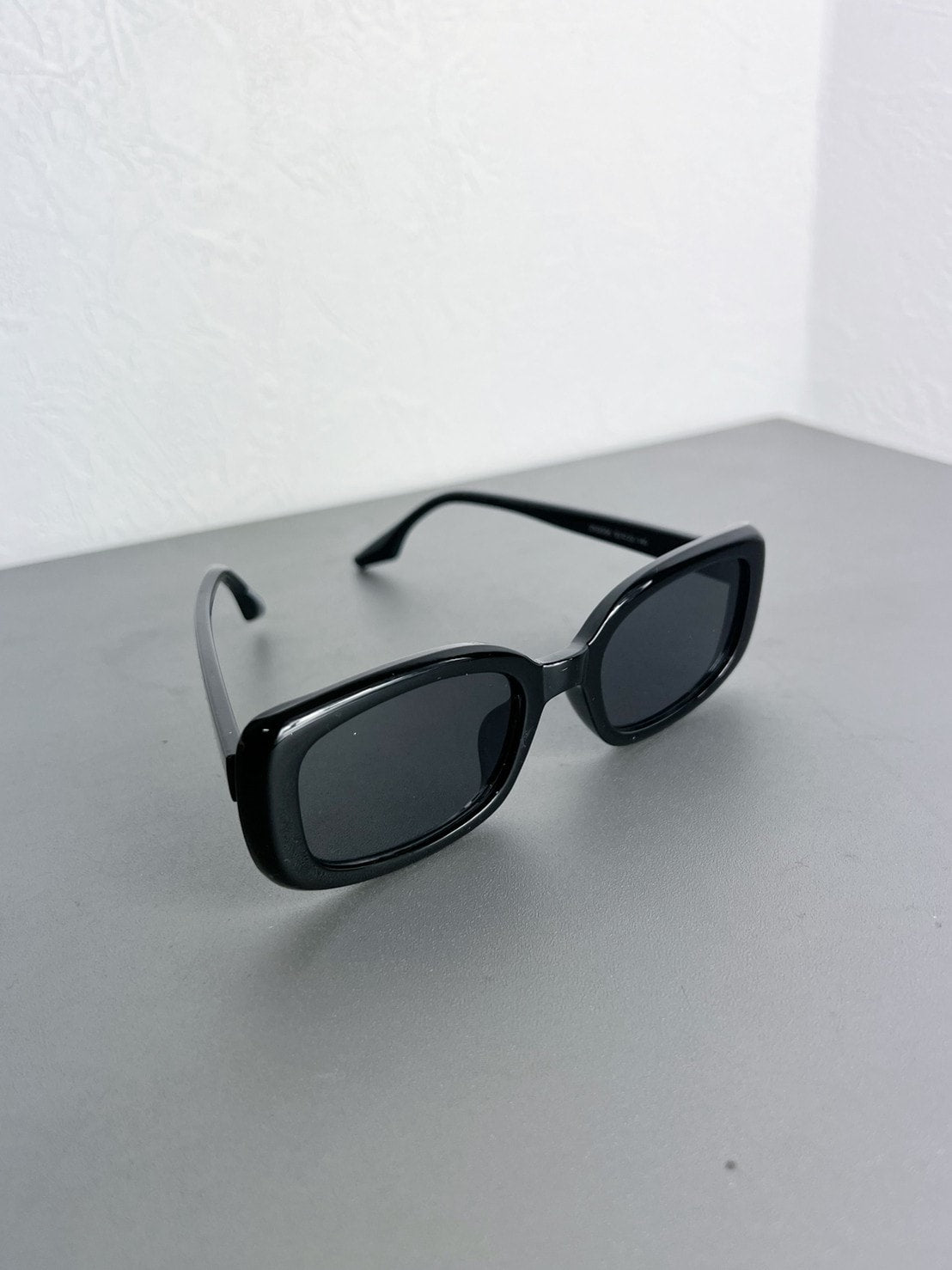 受注制【Chikashitsu +】square color sunglasses (2color)