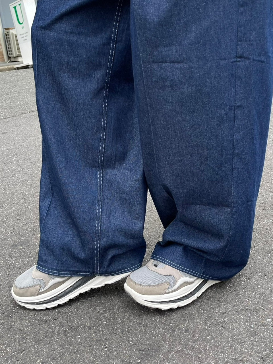 受注制【Chikashitsu +】2tuck denim slacks (2color)