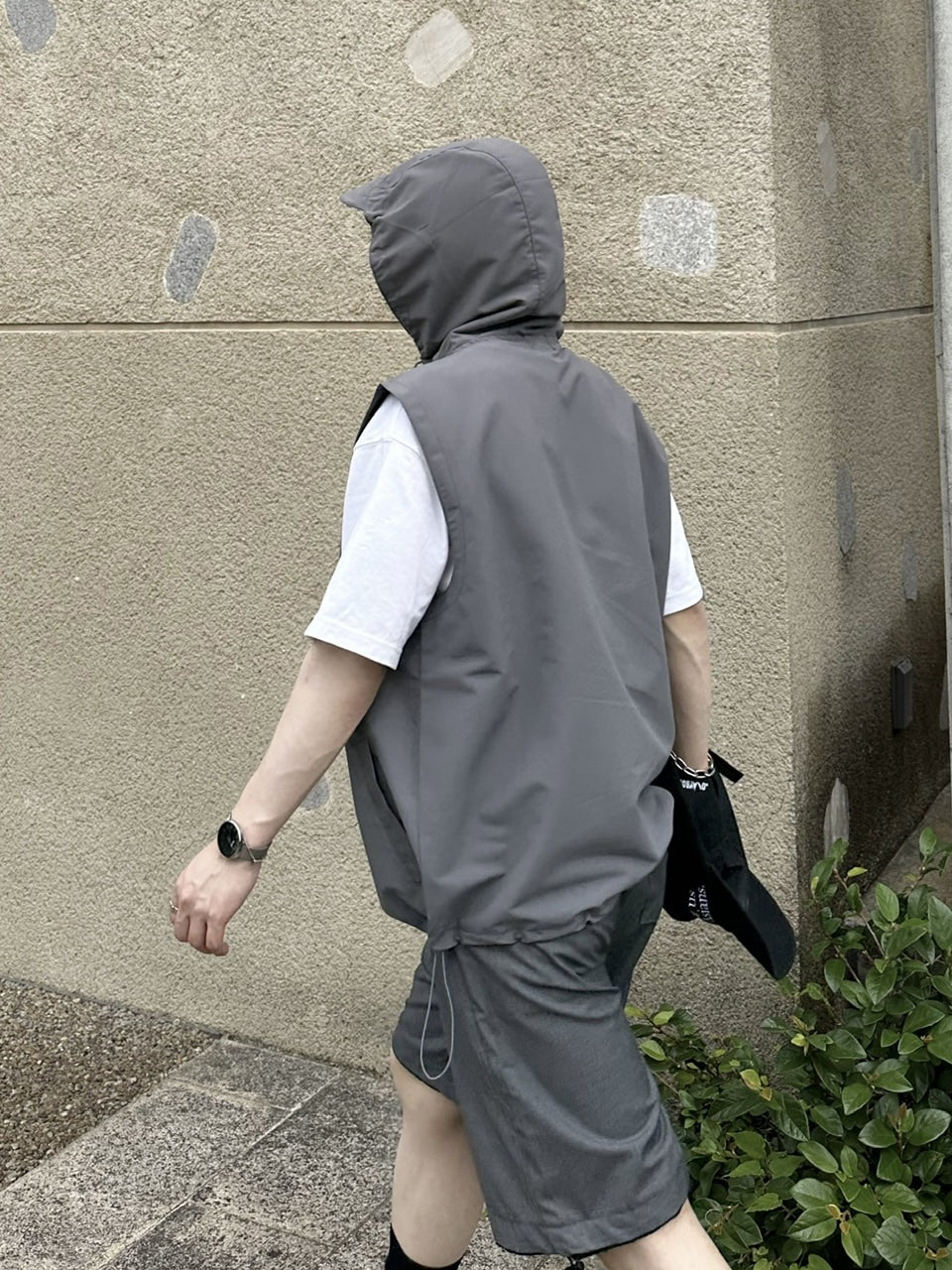 大阪店WEB限定受注制【Chikashitsu +】nylon hood vest (2color)