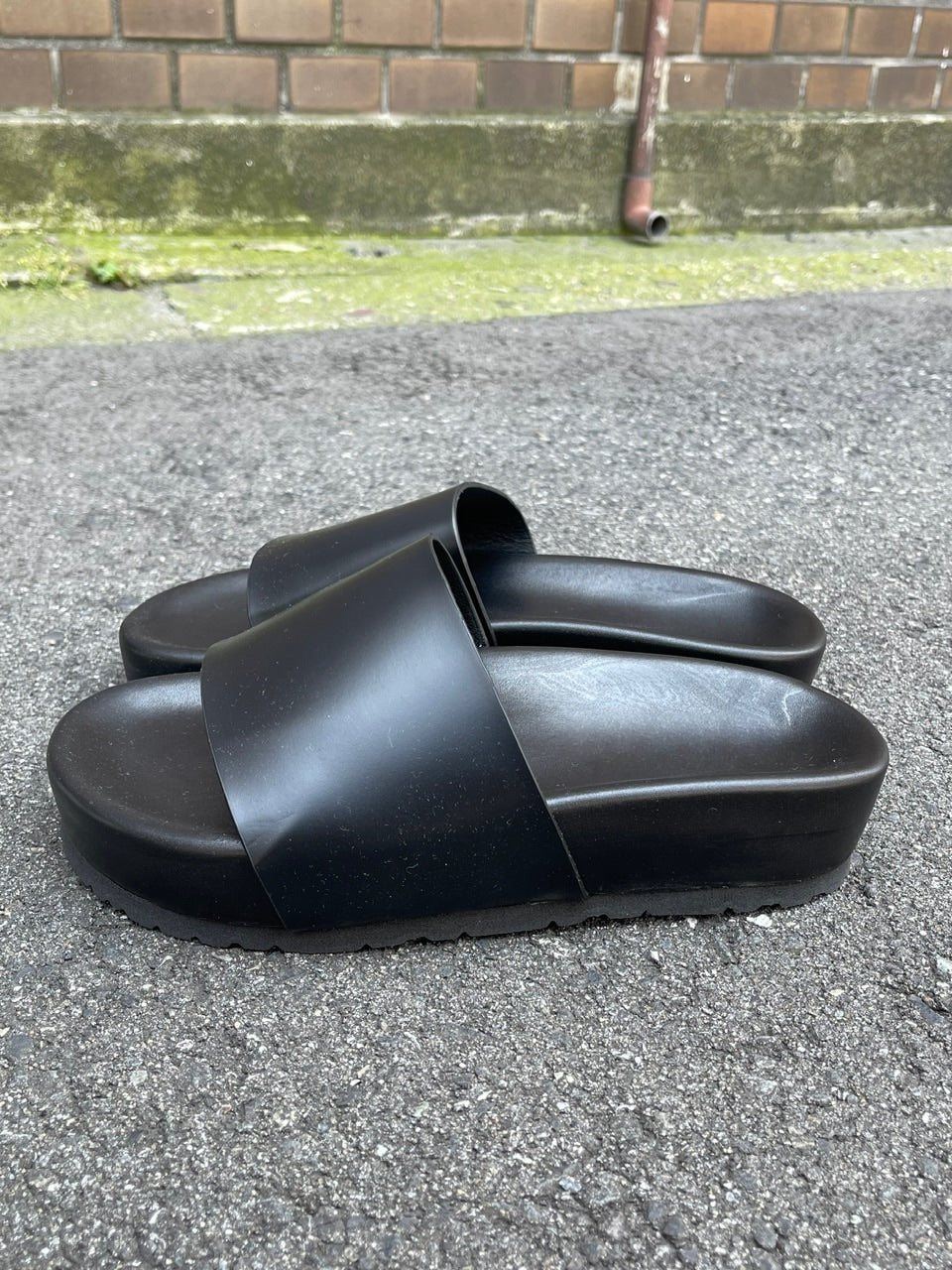 受注制【Chikashitsu +】volume sole leather sandal (2color)