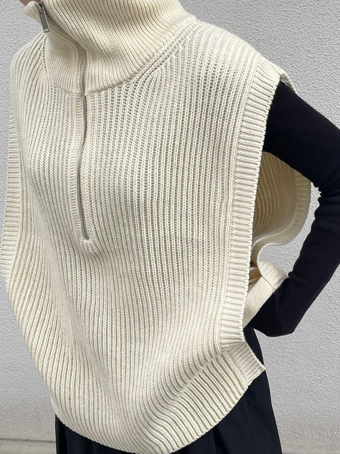 【Chikashitsu +】half zip design vest (3color)