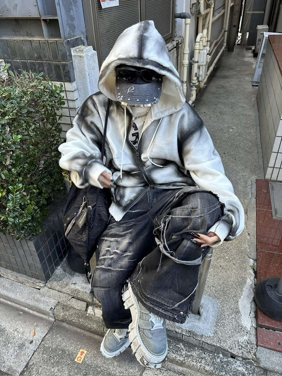 受注制【Never mind the XU】dirty zip up hoodie (2color) / 【ネバーマインド ザ エックスユー】ダーティージップパーカー