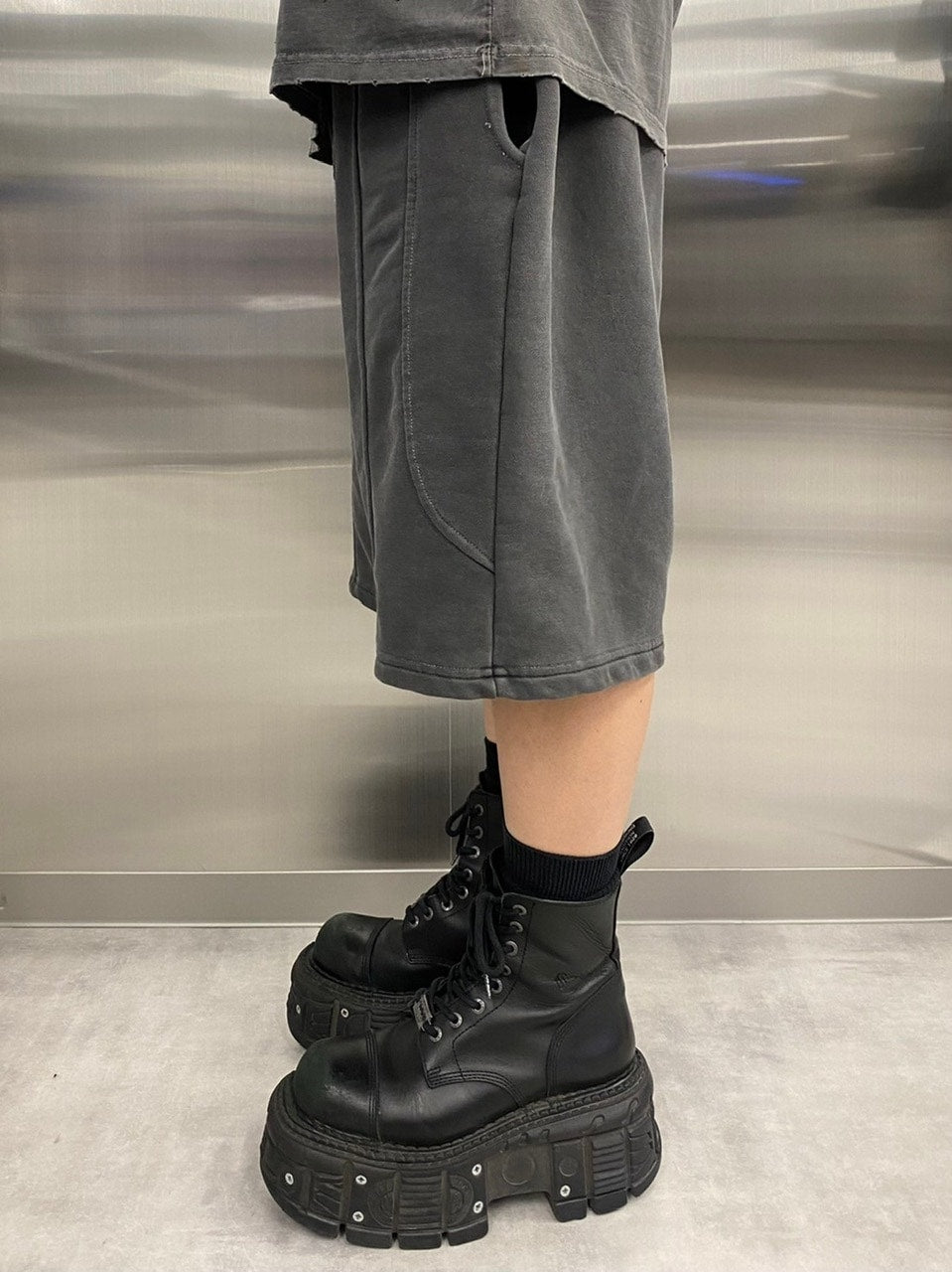 受注制【Never mind the XU】pigment line shorts (2color)