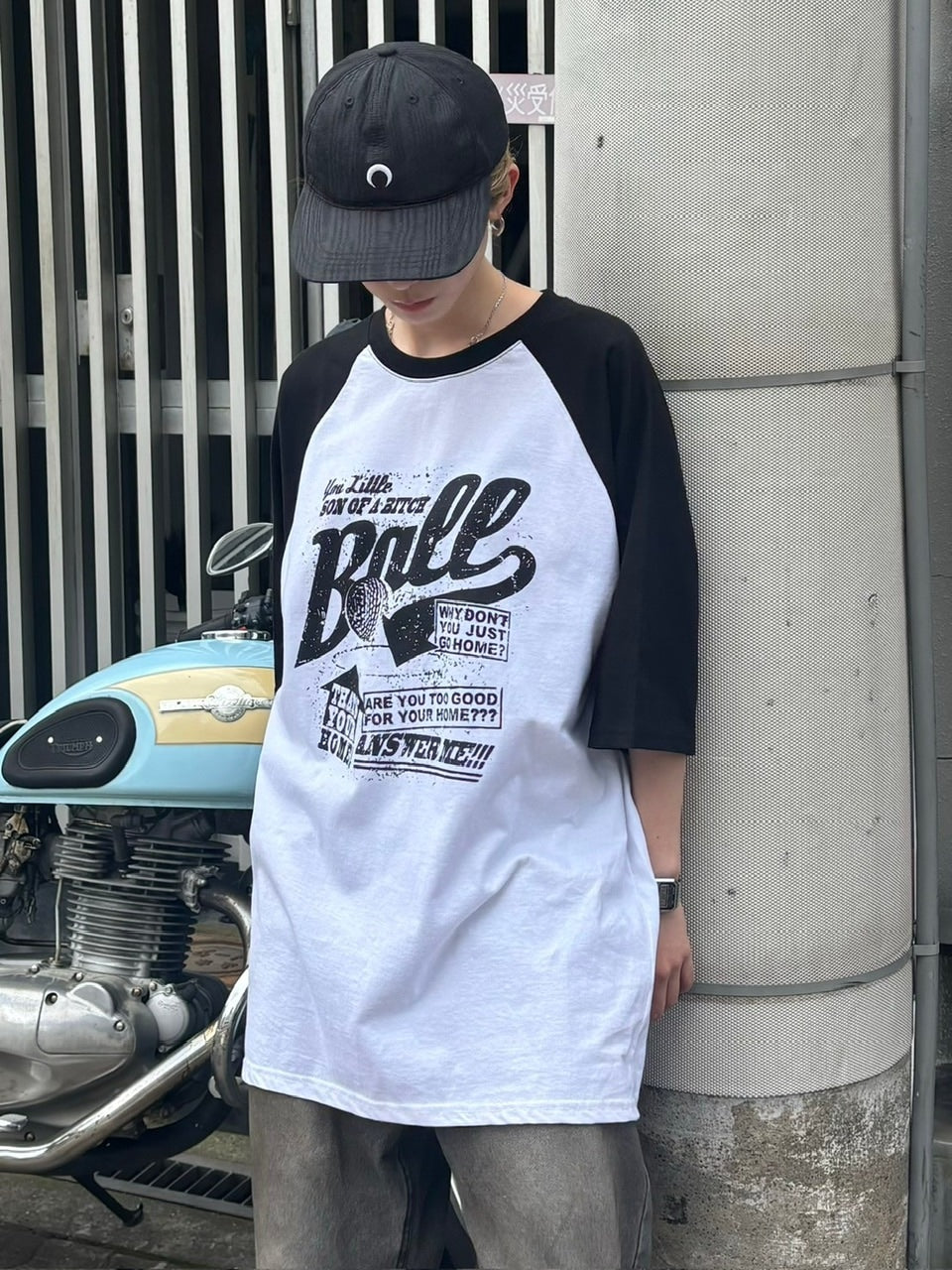 大阪店WEB限定受注制【Chikashitsu +】oversized lettering raglan t-shirt
