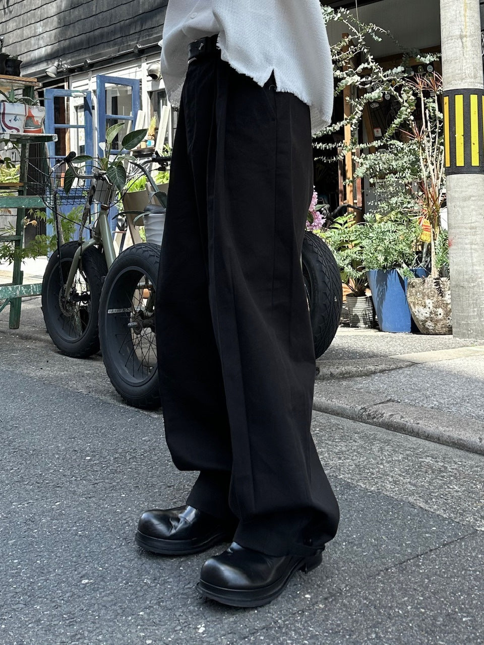 大阪店WEB限定受注制【Chikashitsu +】2tuck wide cotton pants (2color)