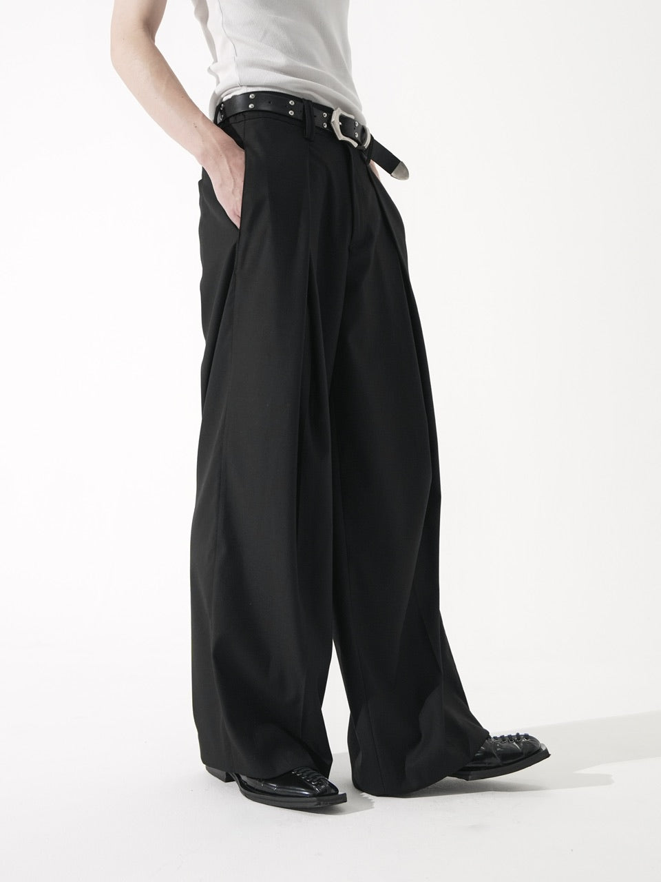 【CS】cross tuck drape slacks (black)
