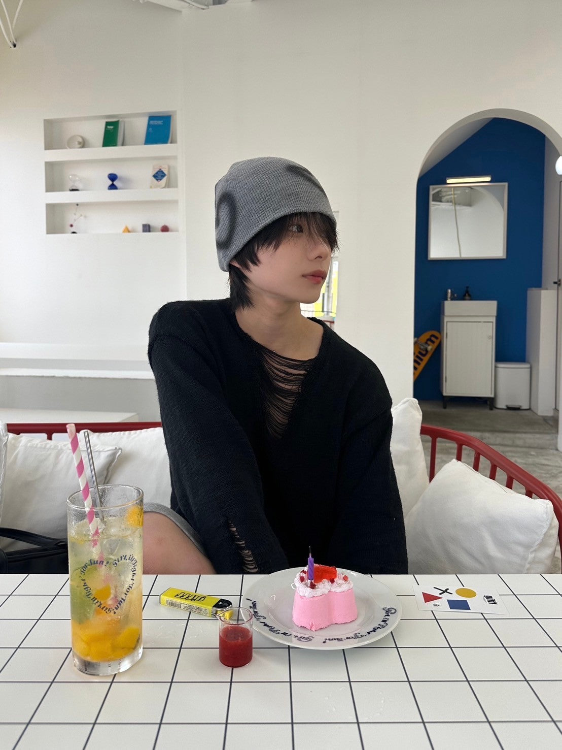 国際配送【LUV CODE】chest damage knit (2color)