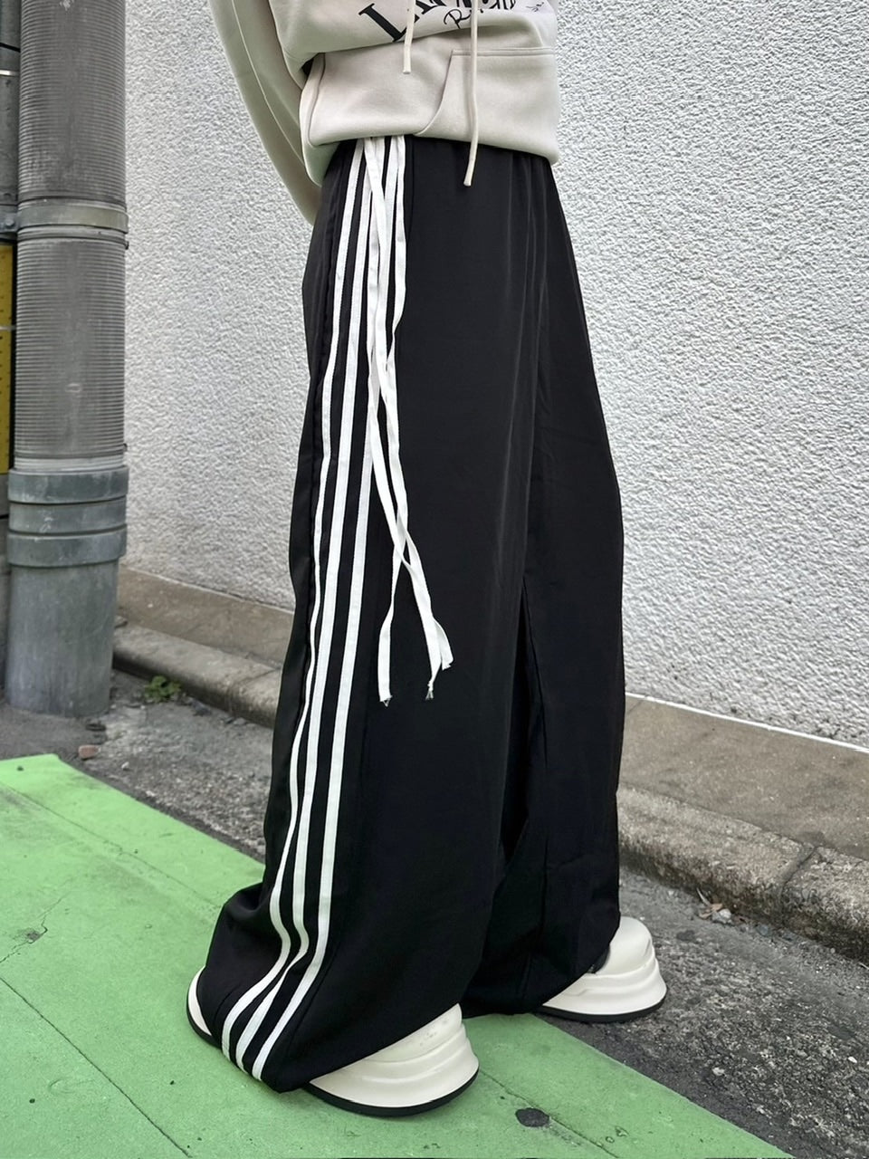 国際配送【LUV CODE】ribbon track pants