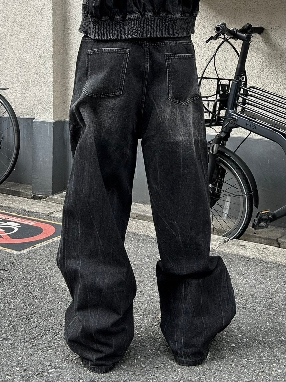 大阪店WEB限定受注制【Chikashitsu +】vintage wash wide denim pants (black)
