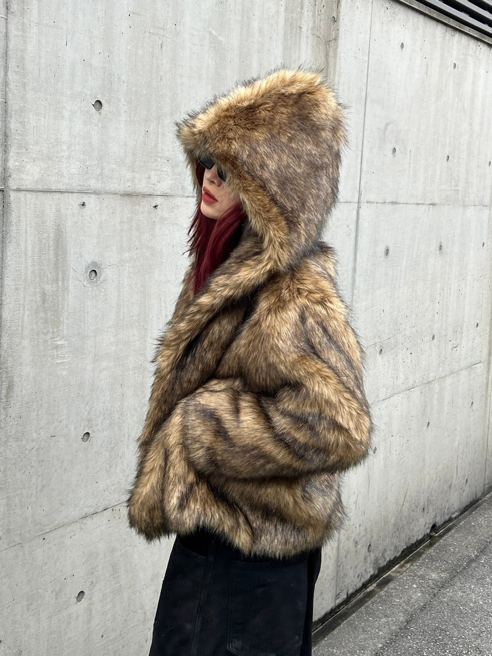 受注制【Chikashitsu +】hooded cropped fur blouson (2color)